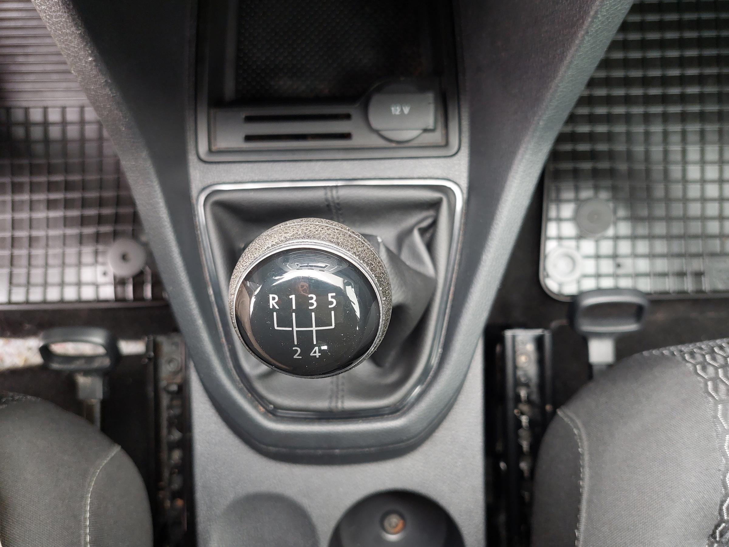Volkswagen Caddy, 2017 - pohled č. 15