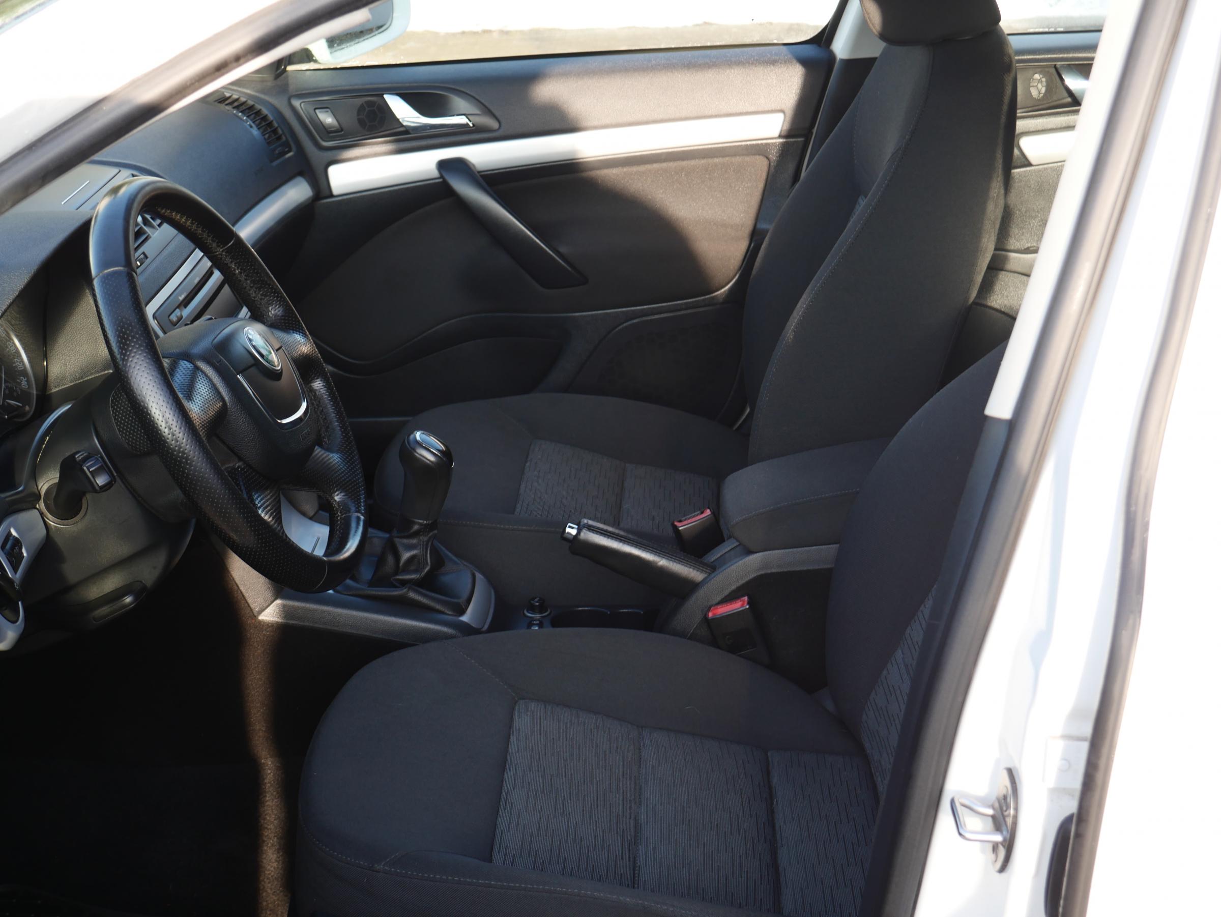 Škoda Octavia, 2013 - pohled č. 9