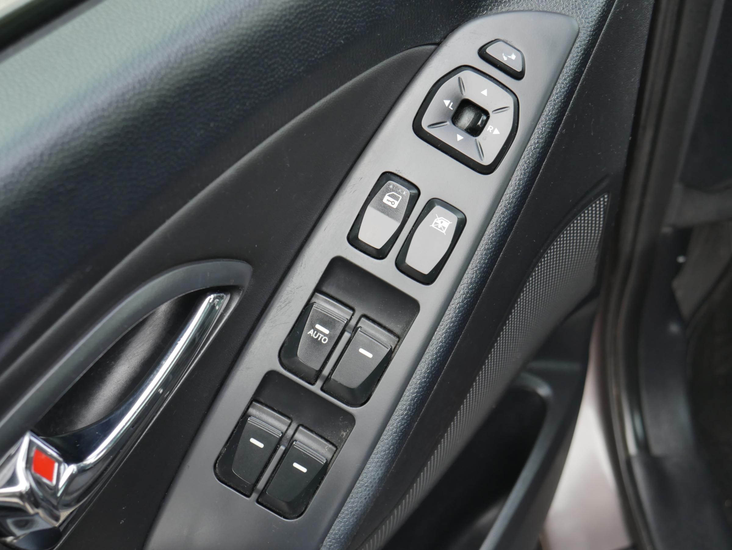 Hyundai ix35, 2012 - pohled č. 20