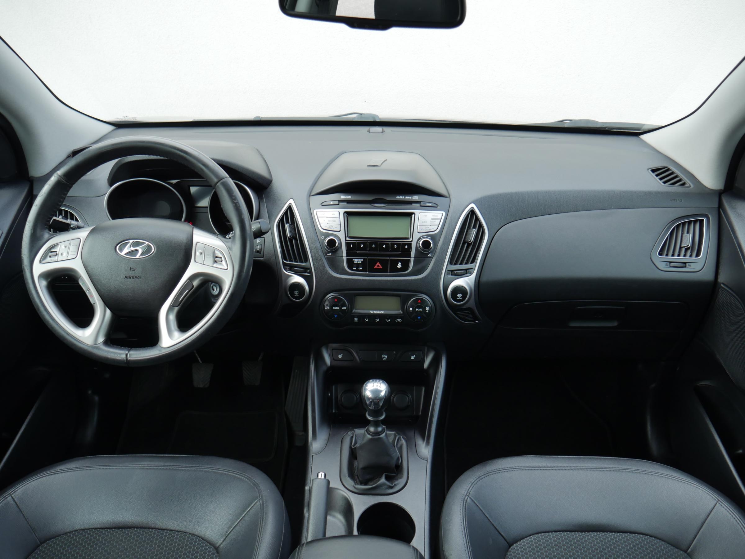 Hyundai ix35, 2012 - pohled č. 8