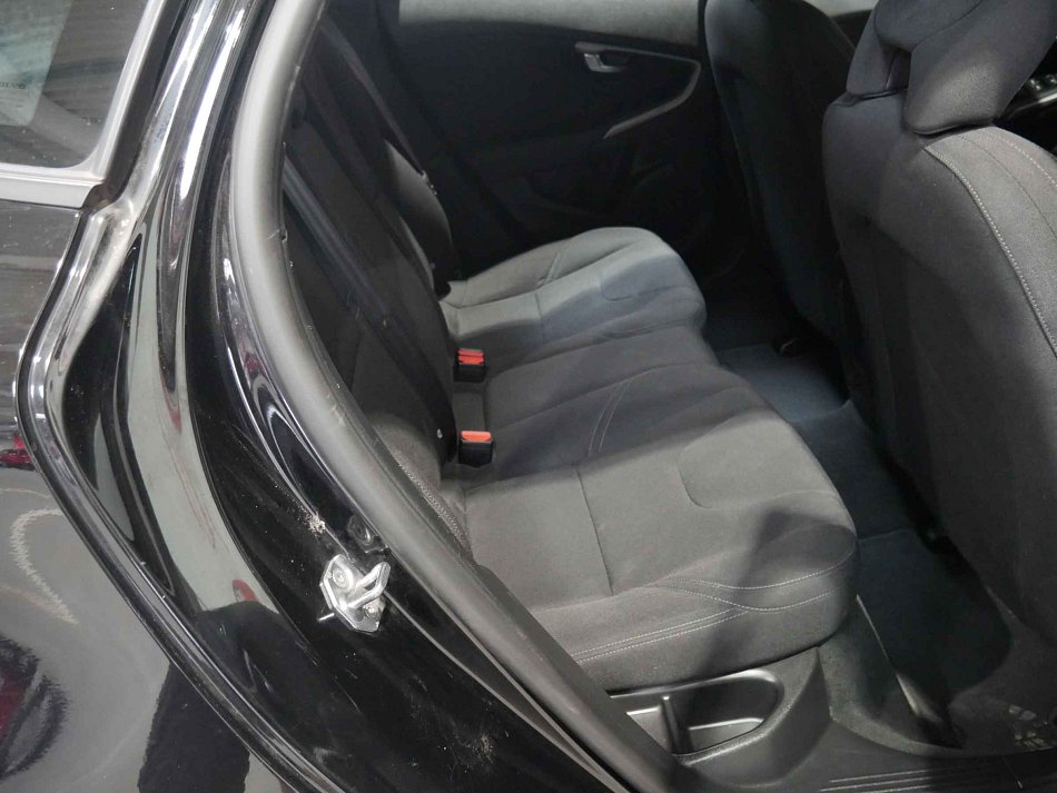 Volvo V40 2.0 D 