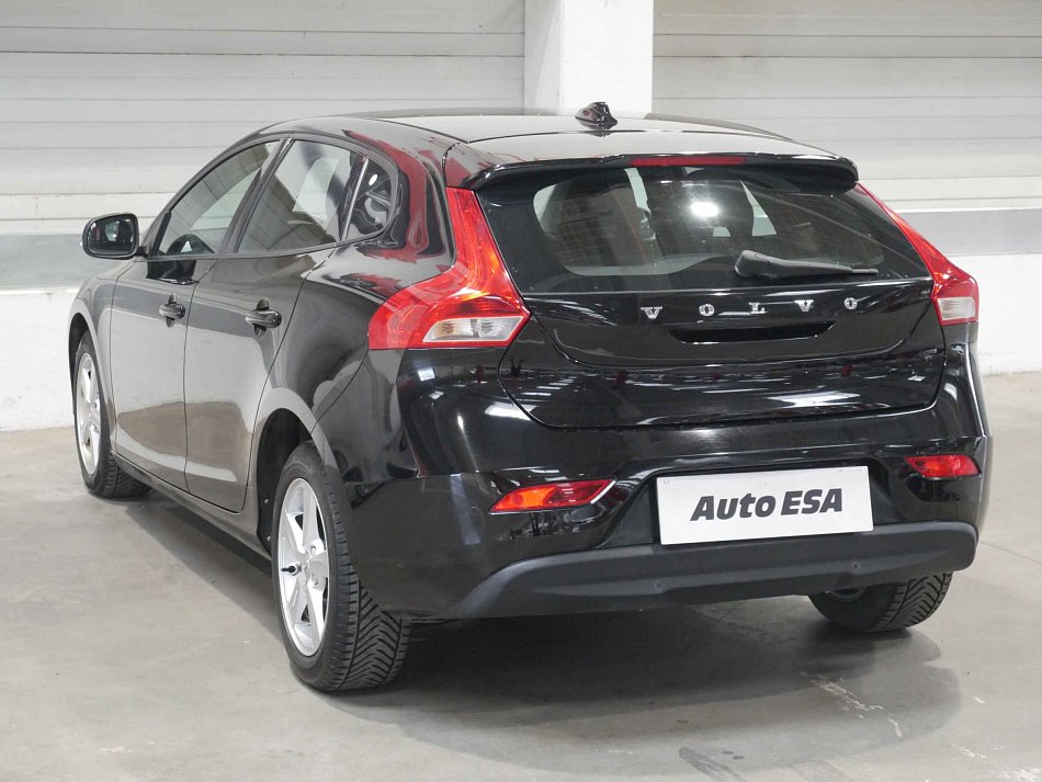 Volvo V40 2.0 D 