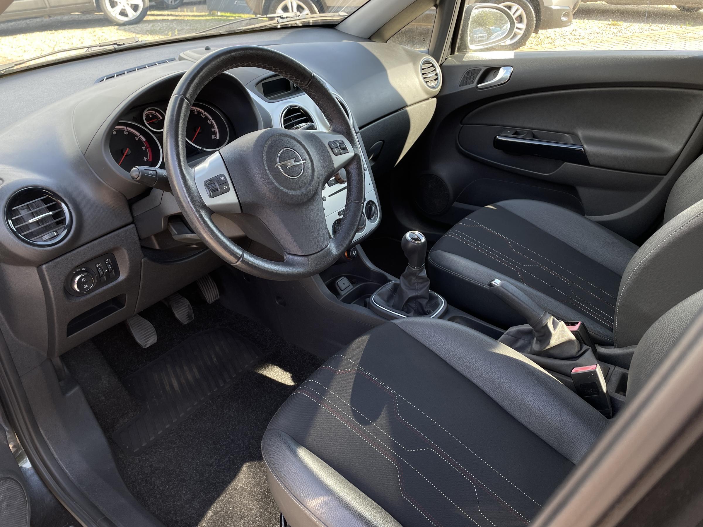 Opel Corsa, 2012 - pohled č. 10