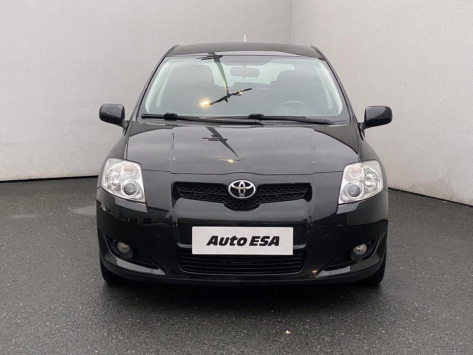 Toyota Auris 1.3i Team
