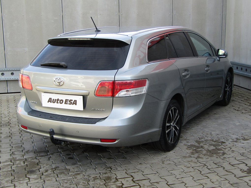 Toyota Avensis 1.8 i 