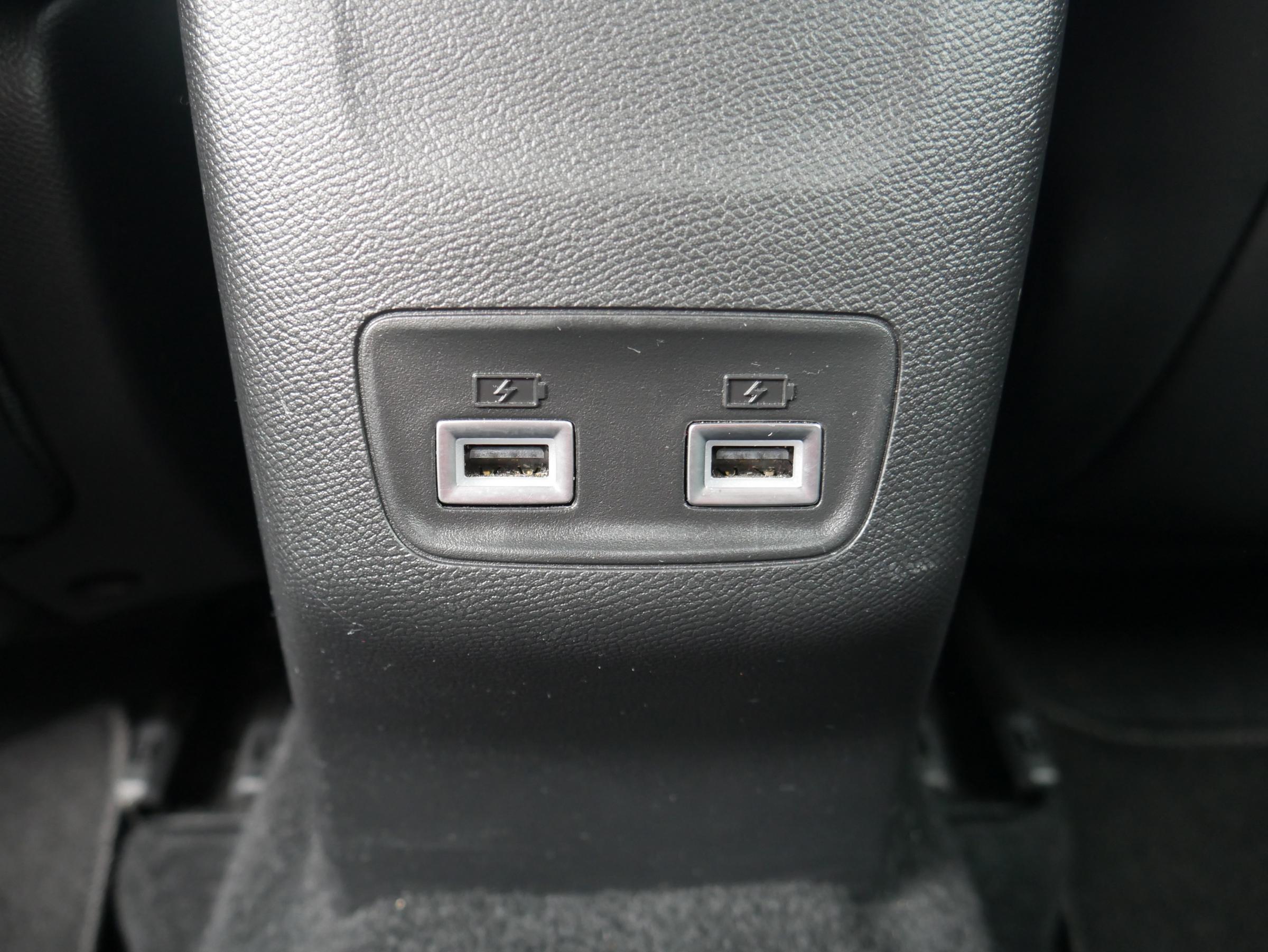 Peugeot 2008, 2021 - pohled č. 24