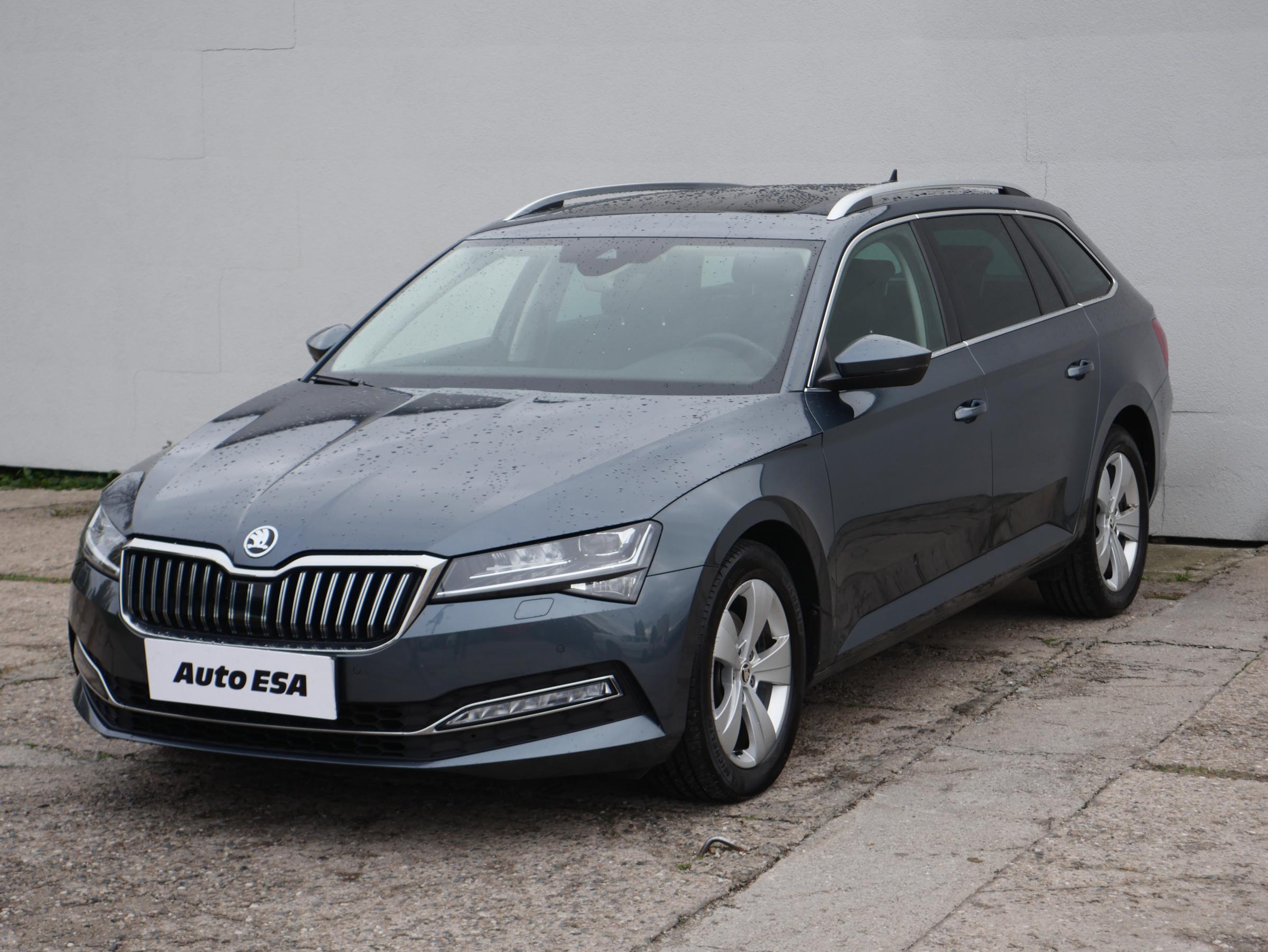 Škoda Superb III, 2021 - pohled č. 3