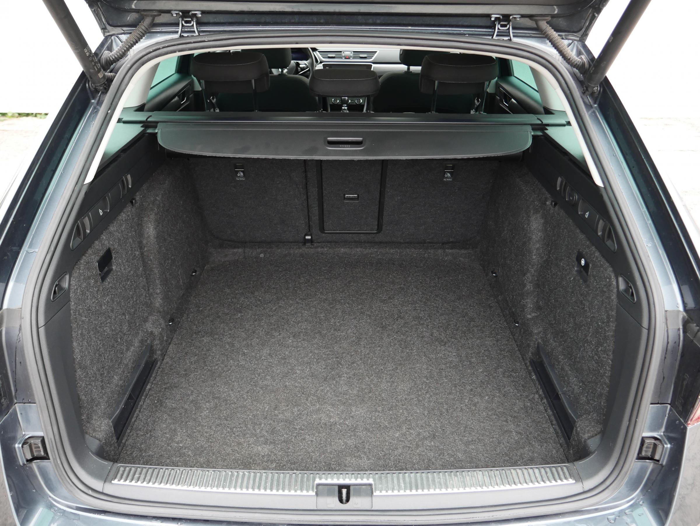 Škoda Superb III, 2021 - pohled č. 7