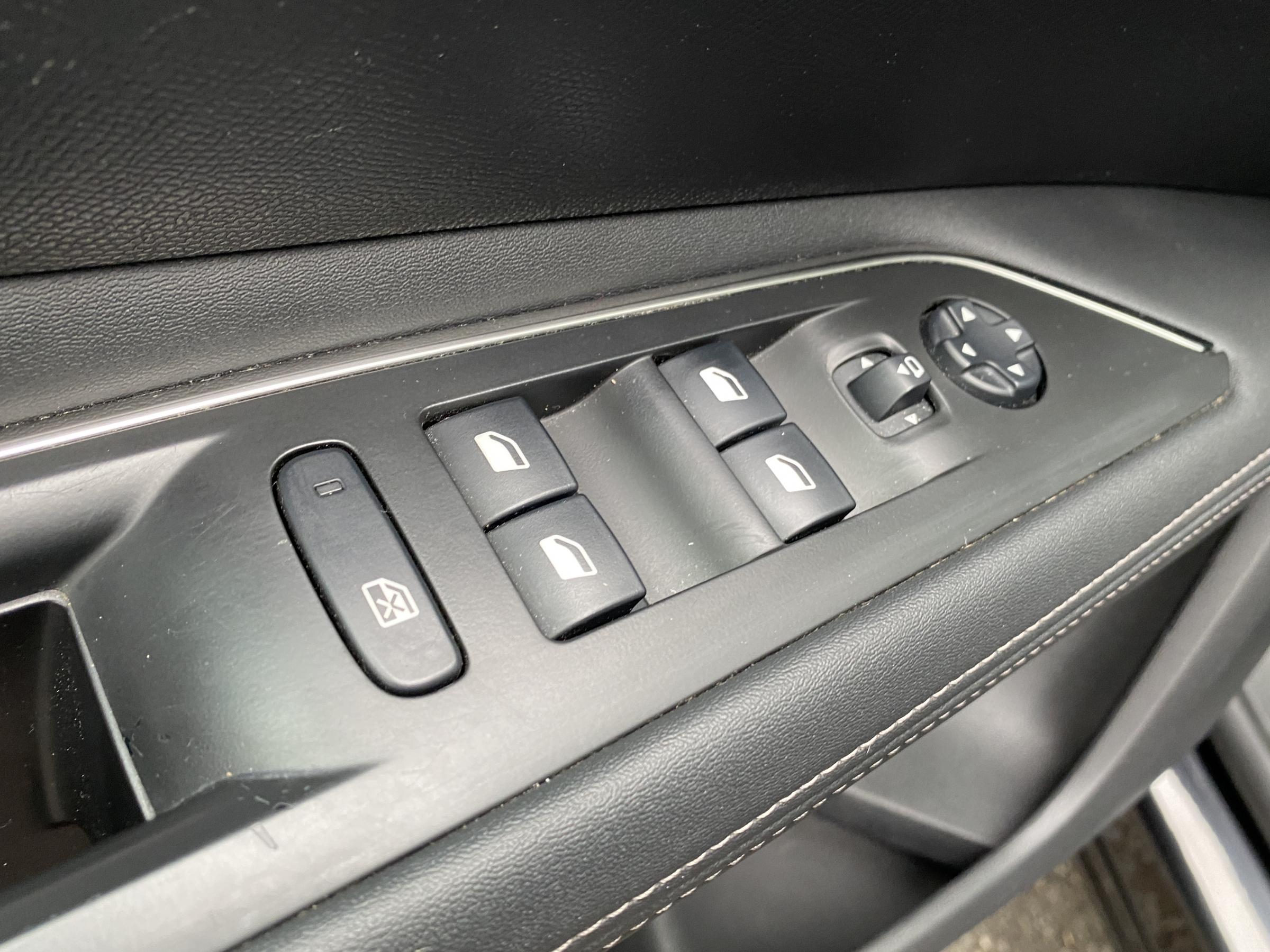 Peugeot 3008, 2018 - pohled č. 13