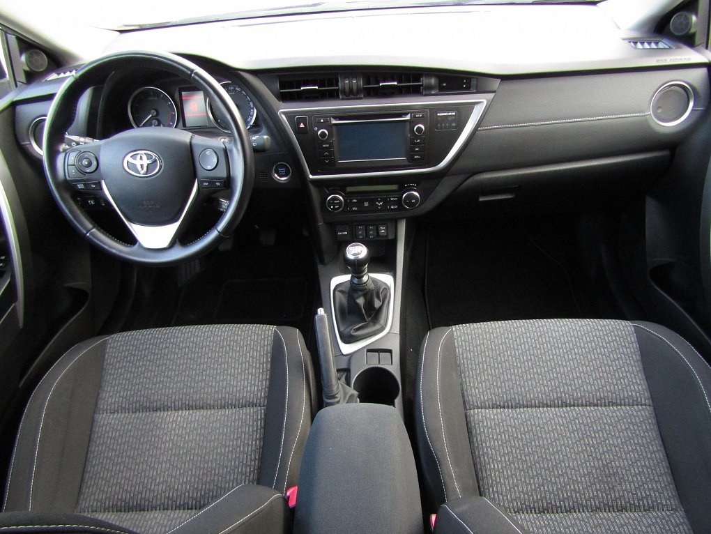 Toyota Auris 1.6i 