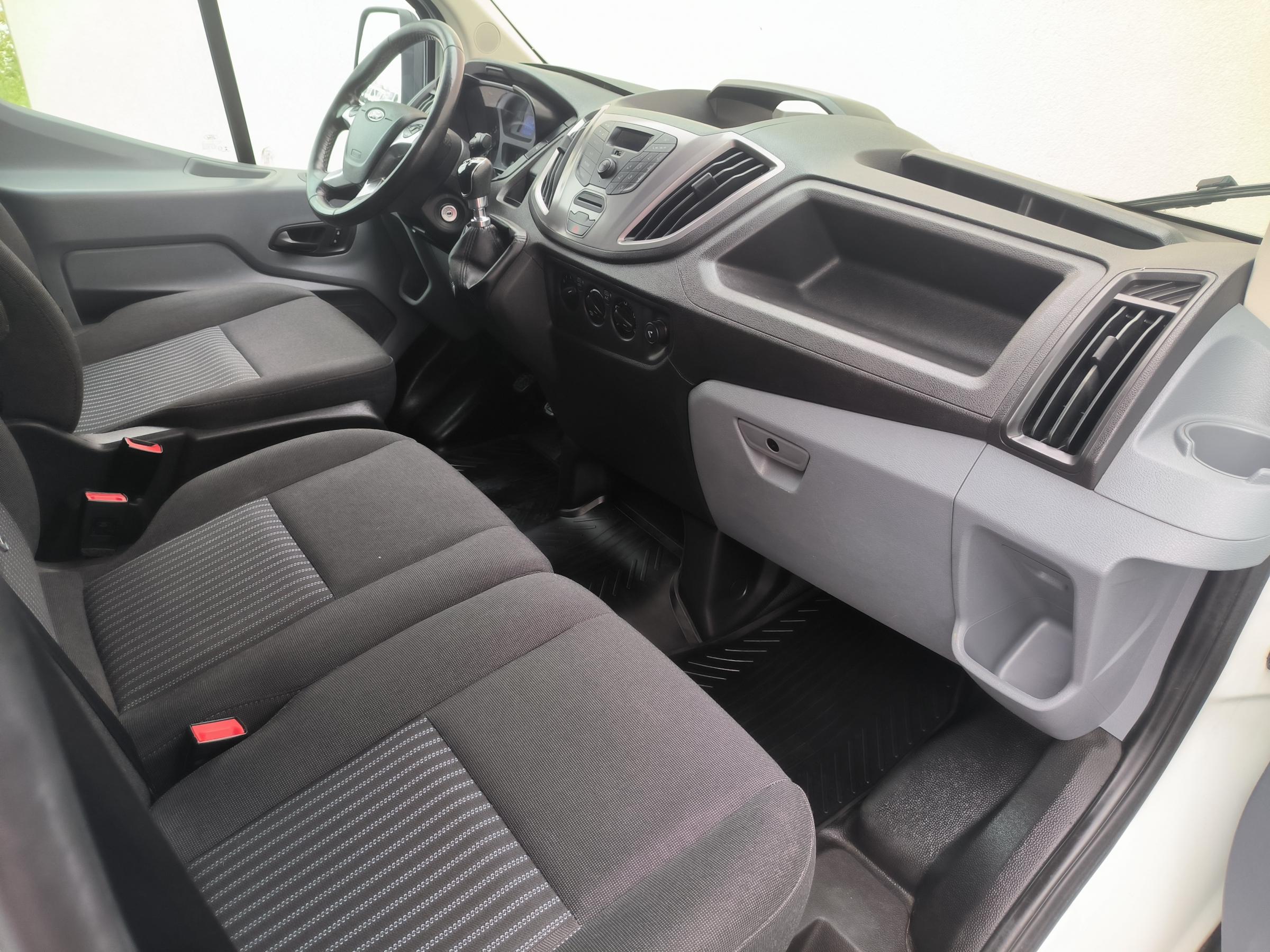 Ford Transit, 2018 - pohled č. 12