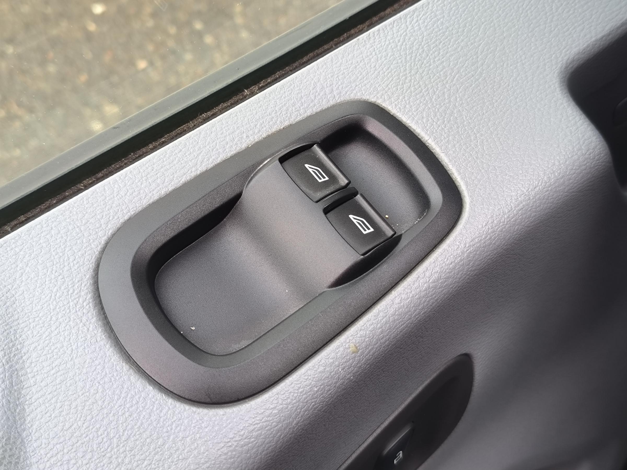 Ford Transit, 2018 - pohled č. 18