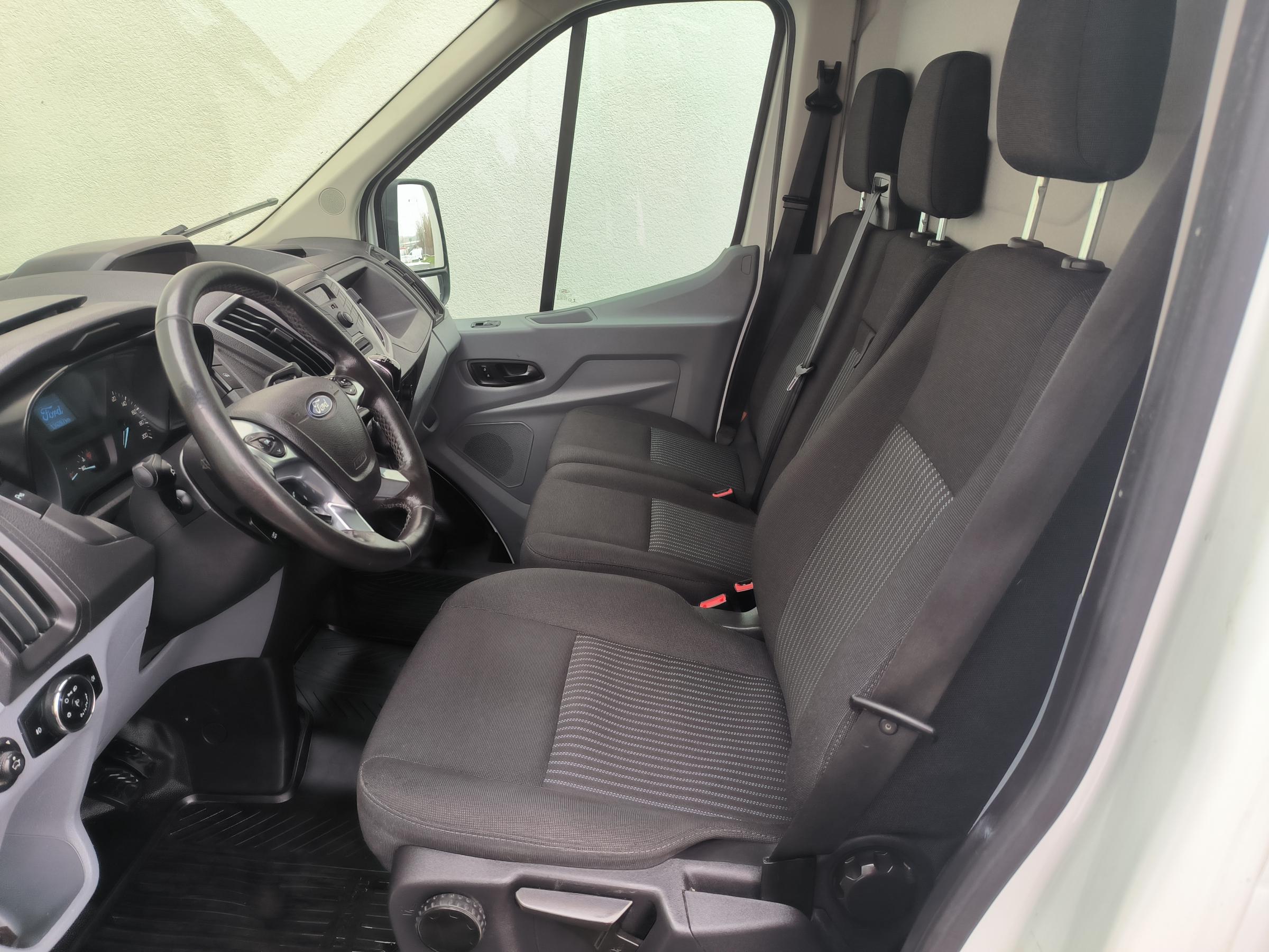 Ford Transit, 2018 - pohled č. 19