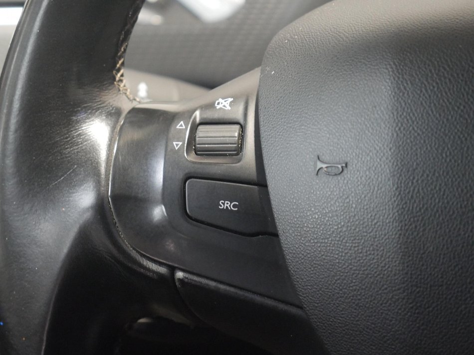 Peugeot 2008 1.2 PT Allure