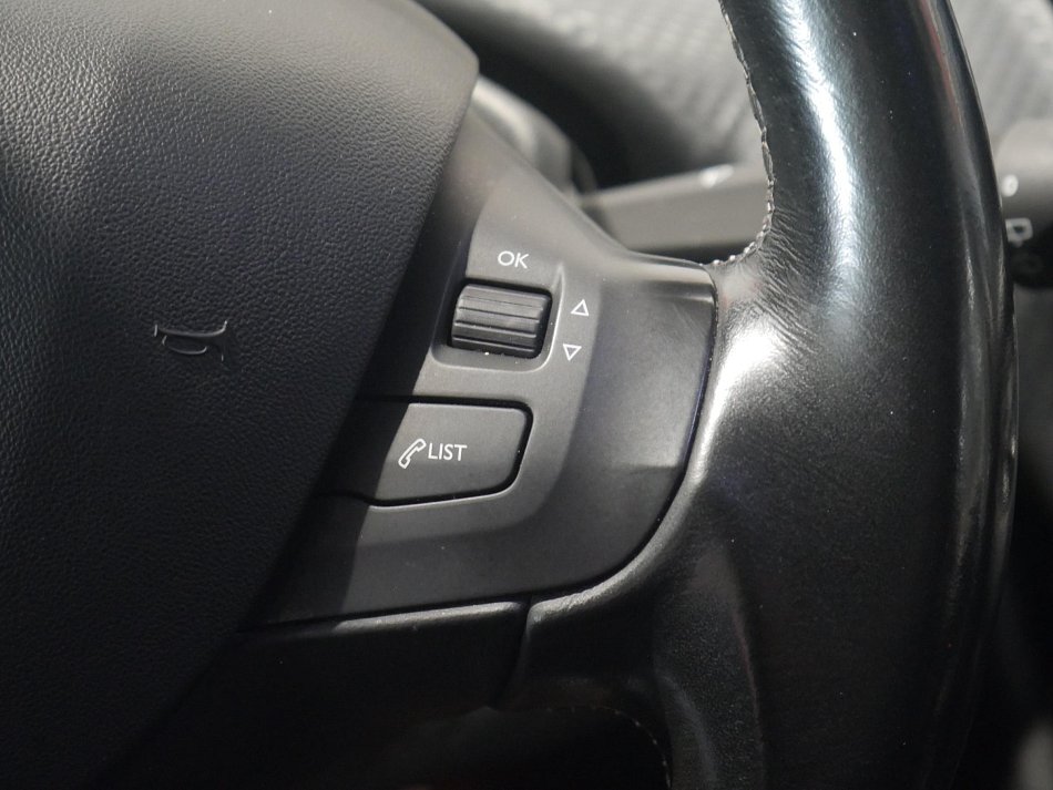 Peugeot 2008 1.2 PT Allure