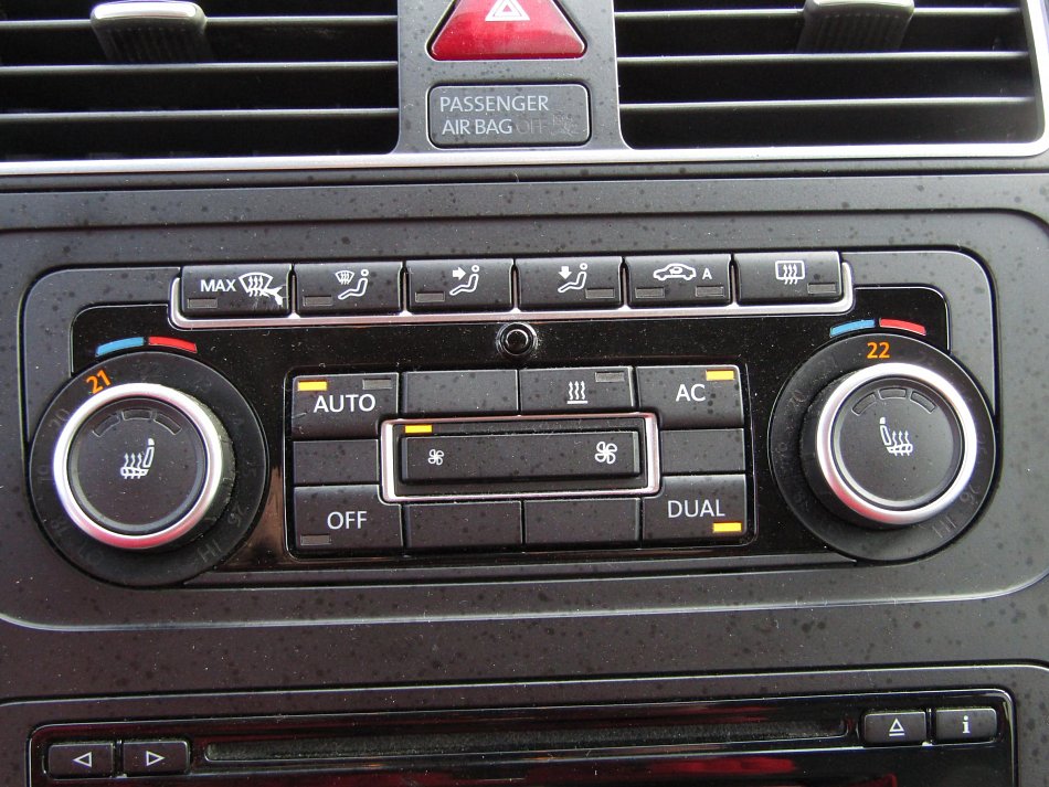 Volkswagen Touran 1.4 TSI 