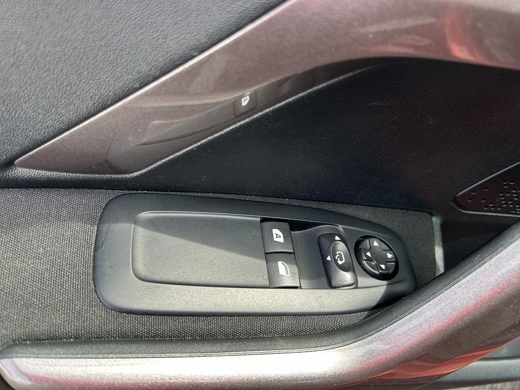 Peugeot 2008 1.2PT 