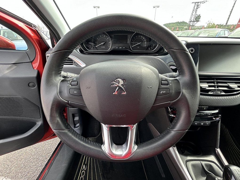 Peugeot 2008 1.2PT 