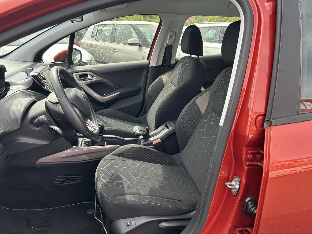 Peugeot 2008 1.2PT 