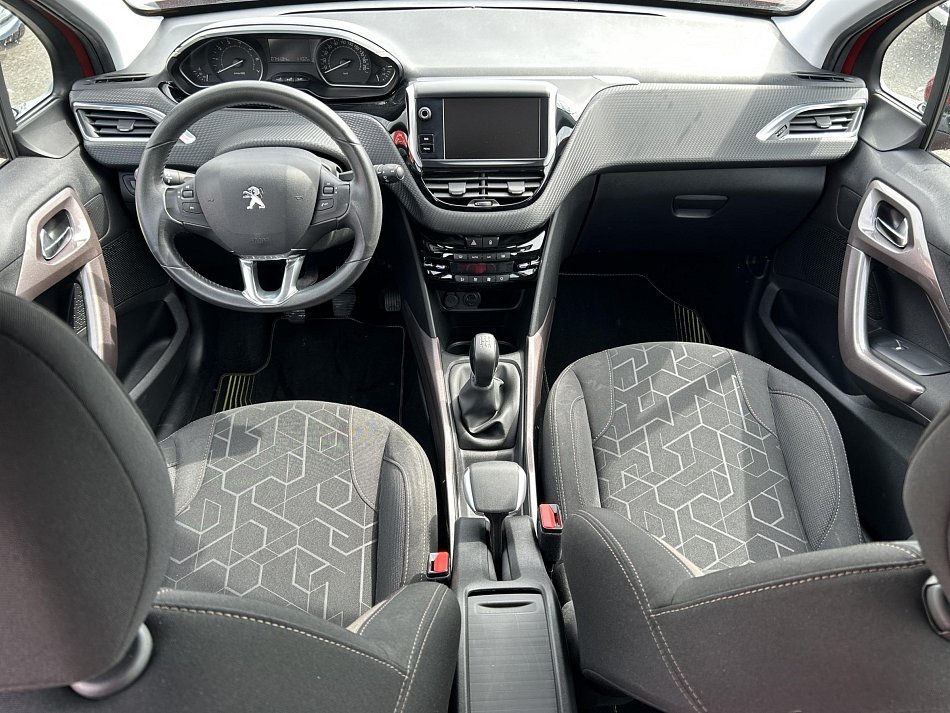 Peugeot 2008 1.2PT 