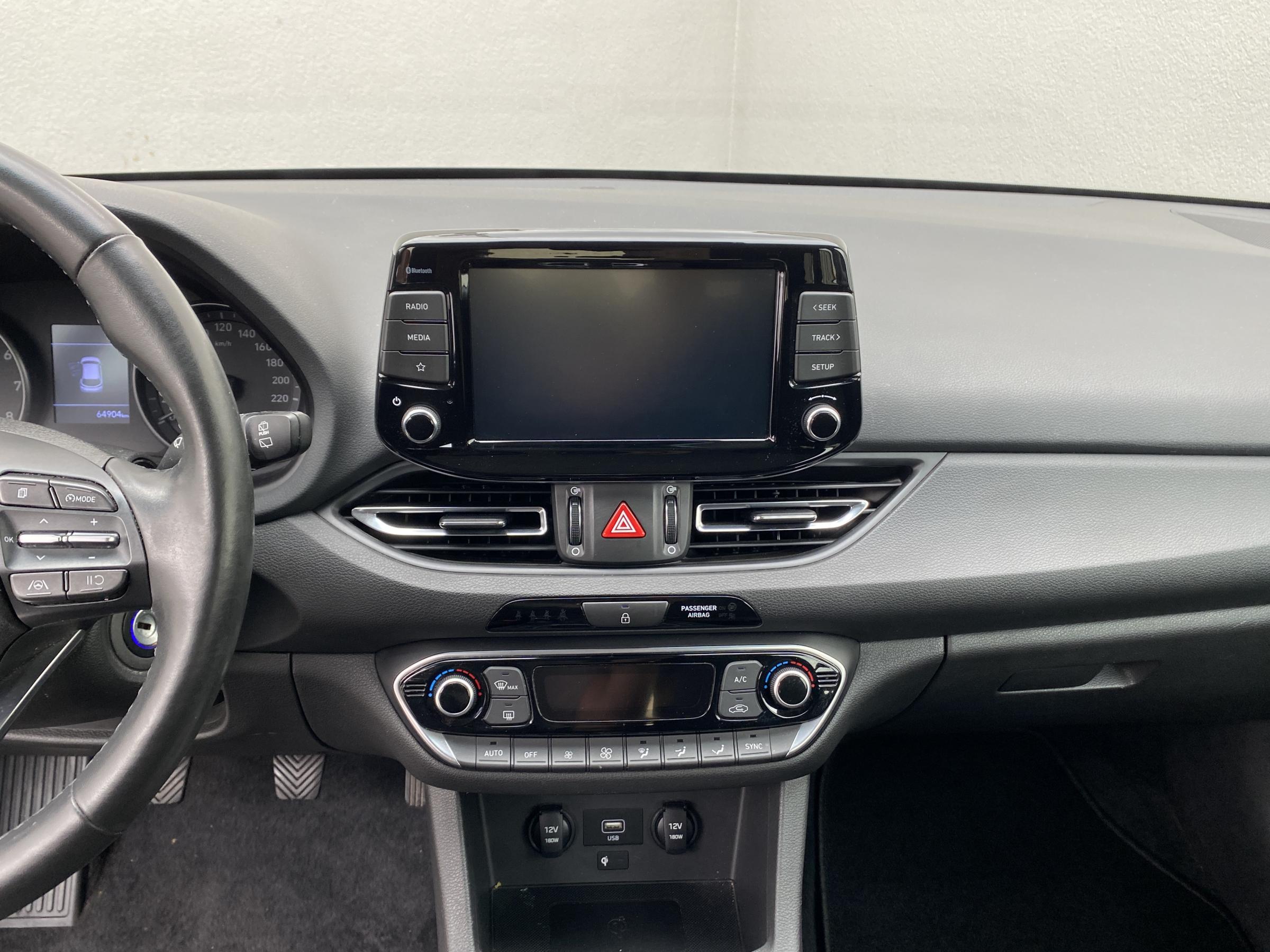 Hyundai i30, 2022 - pohled č. 10