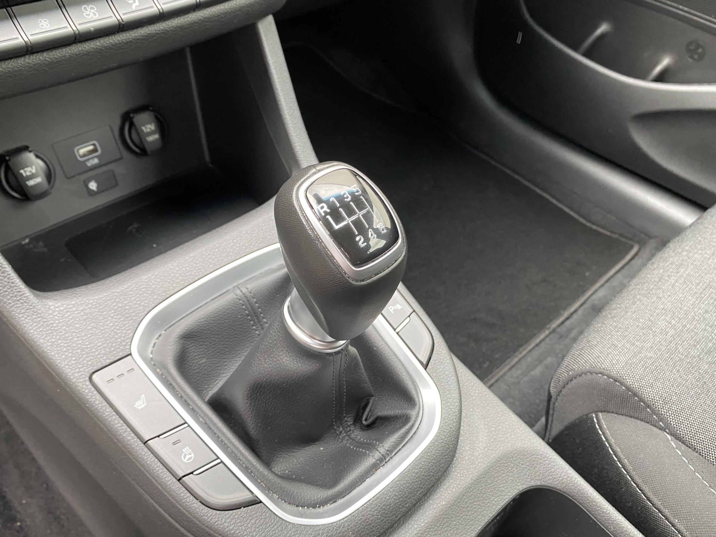 Hyundai i30, 2022 - pohled č. 18