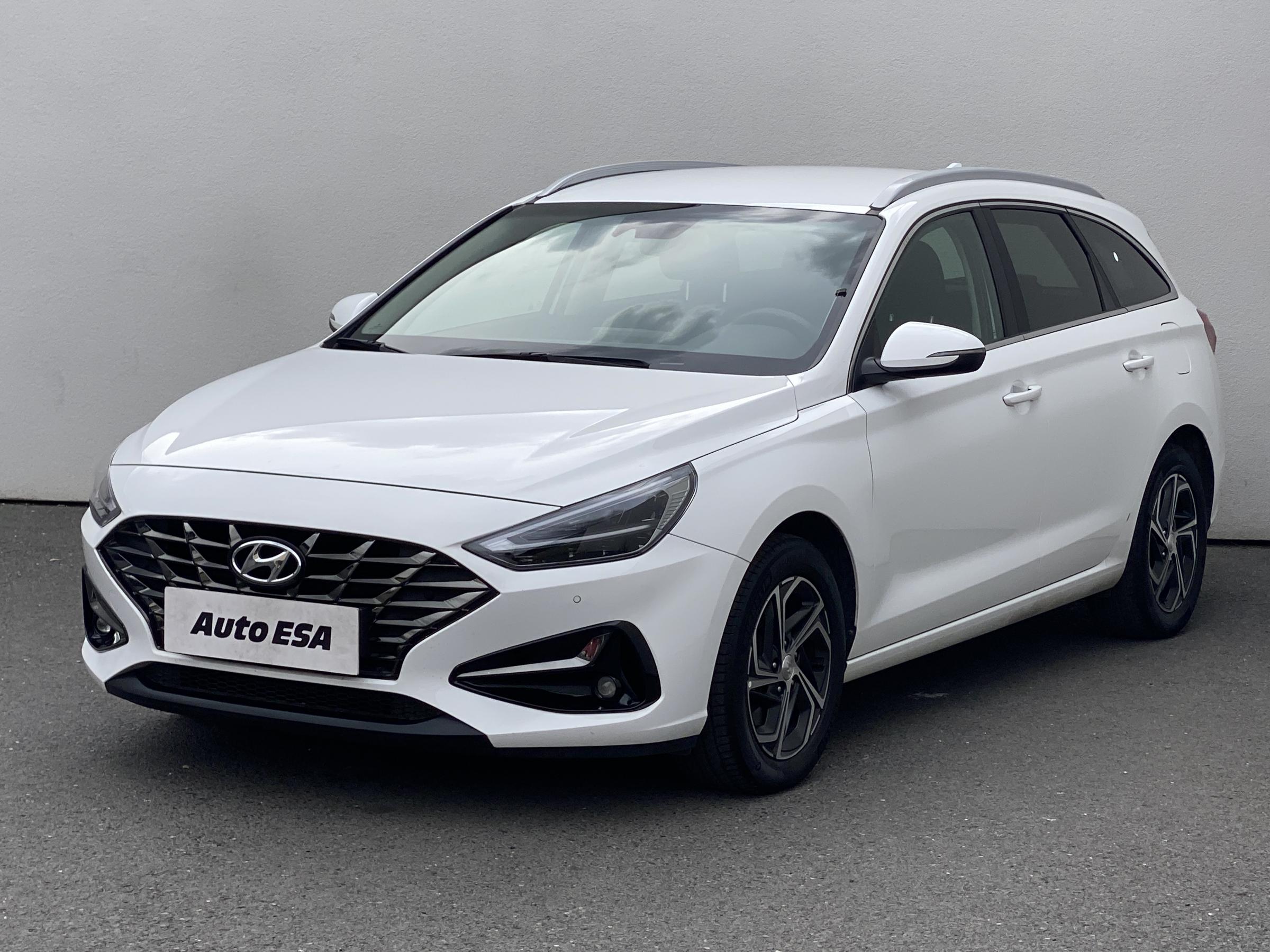 Hyundai i30, 2022 - pohled č. 3