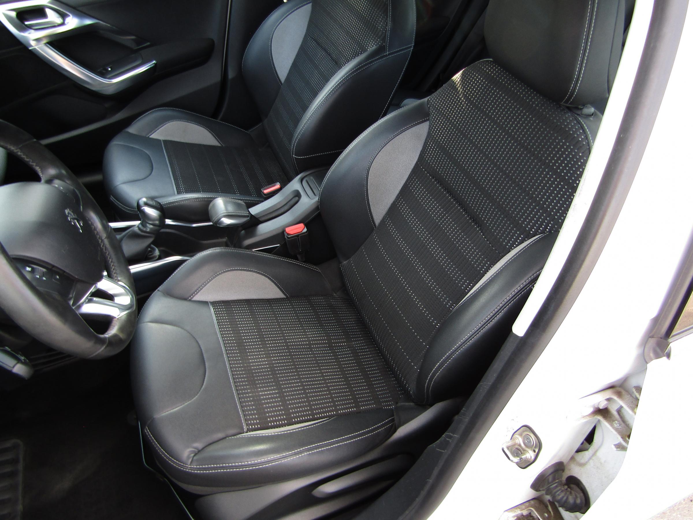 Peugeot 2008, 2013 - pohled č. 10