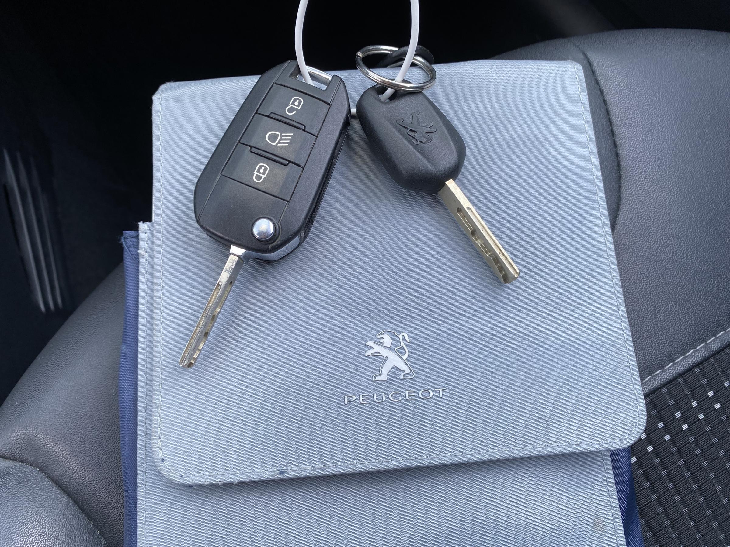 Peugeot 2008, 2013 - pohled č. 21