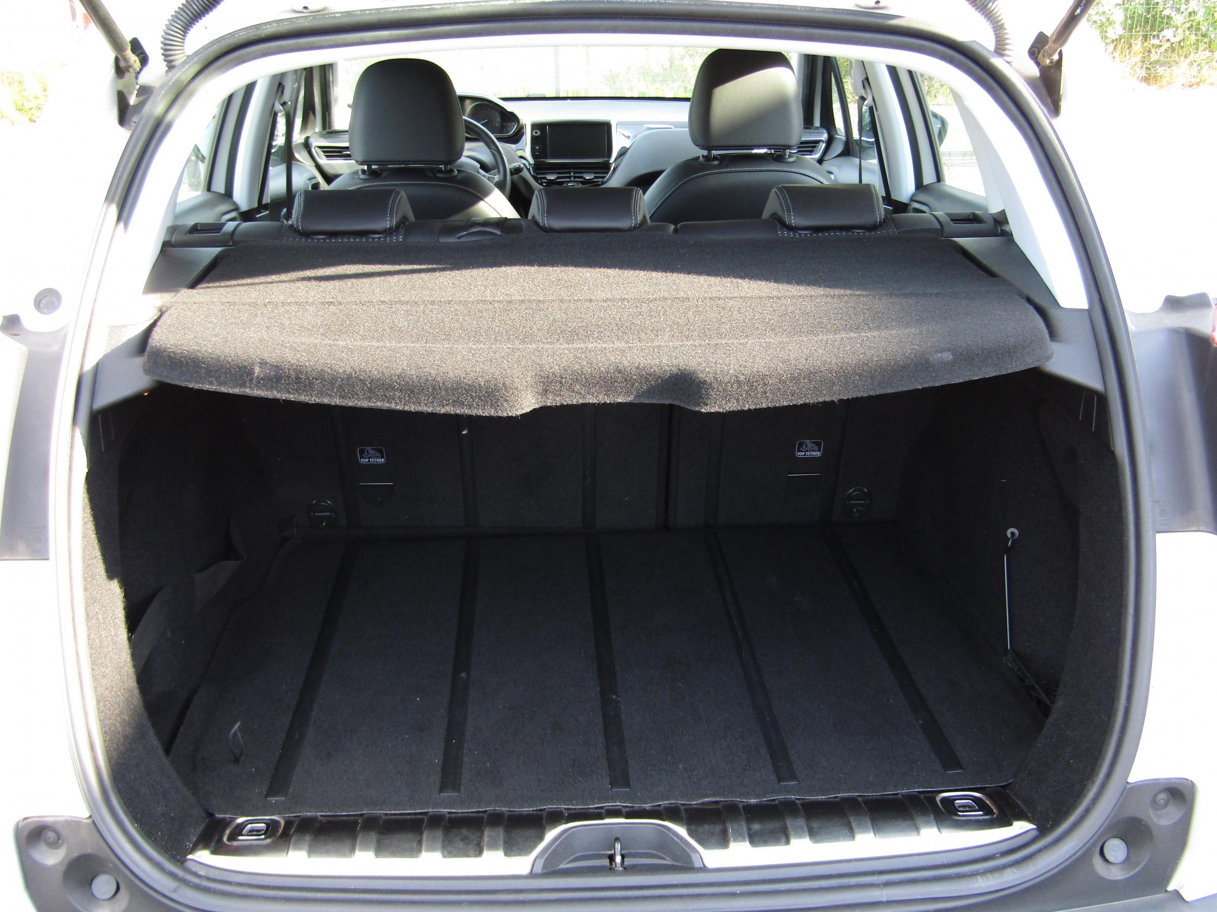 Peugeot 2008, 2013 - pohled č. 7