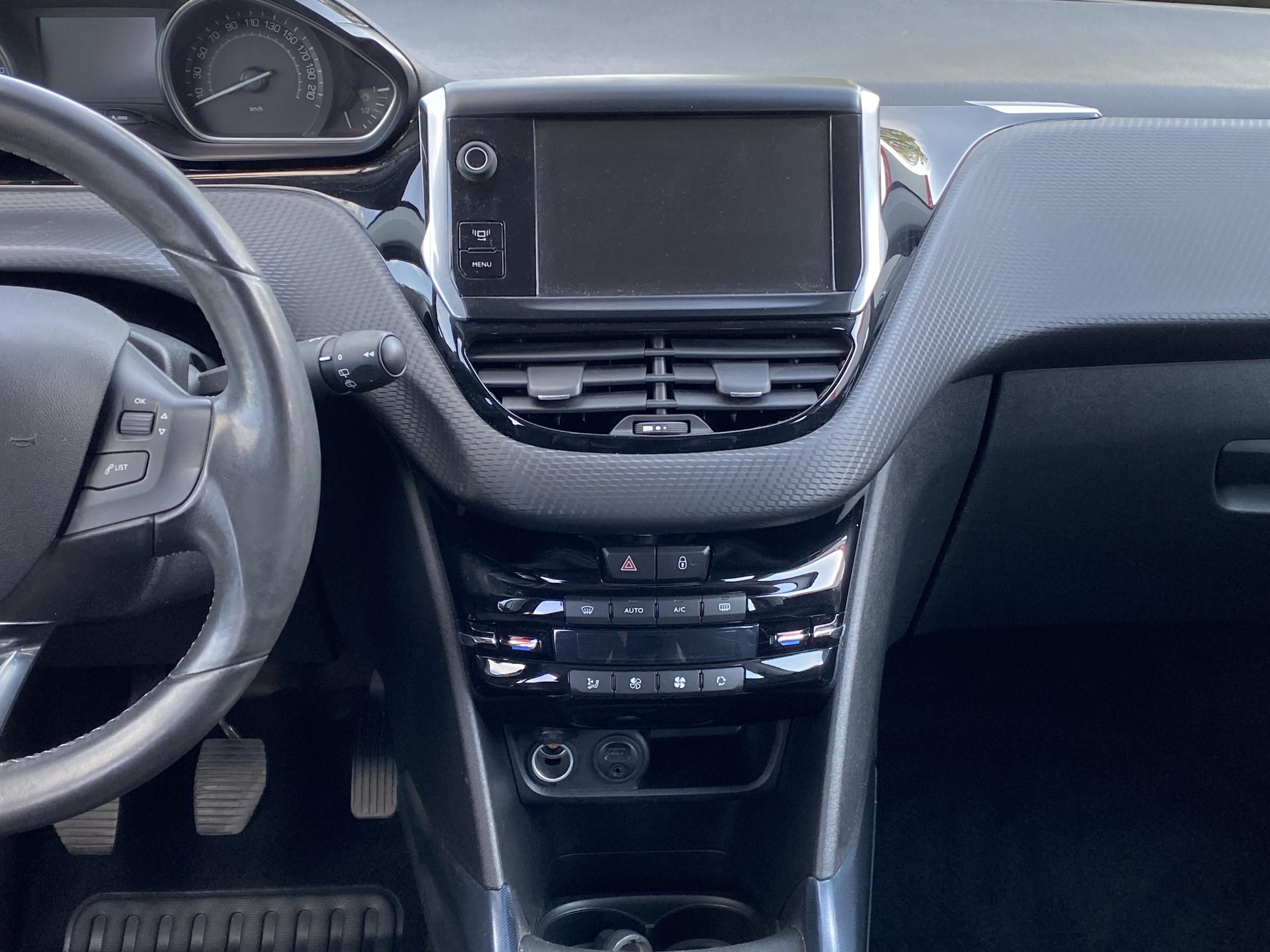 Peugeot 2008, 2013 - pohled č. 9