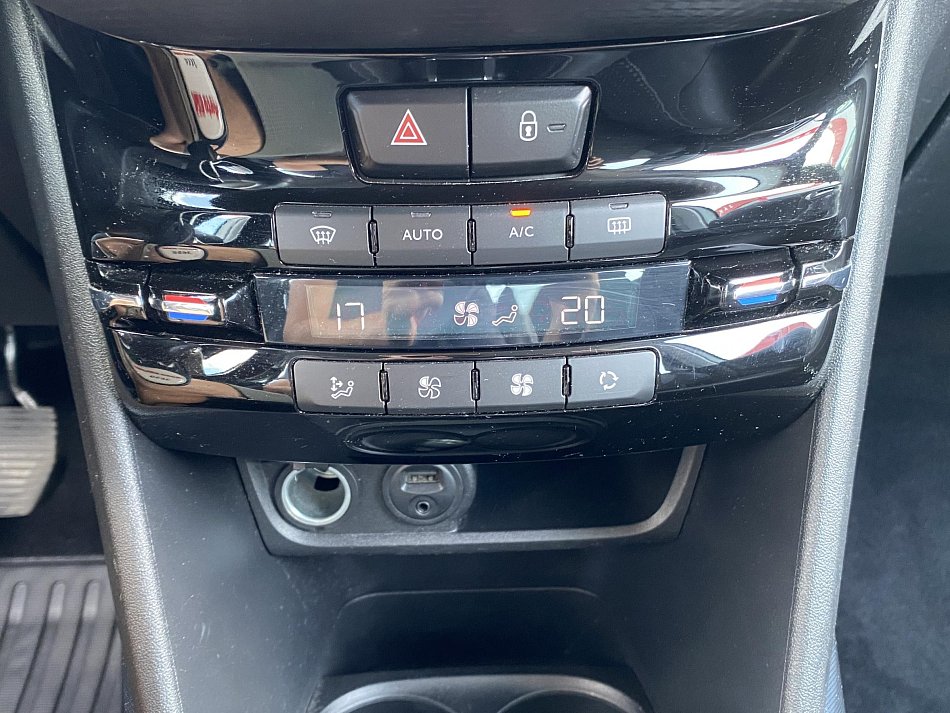 Peugeot 2008 1.6 VTi Allure