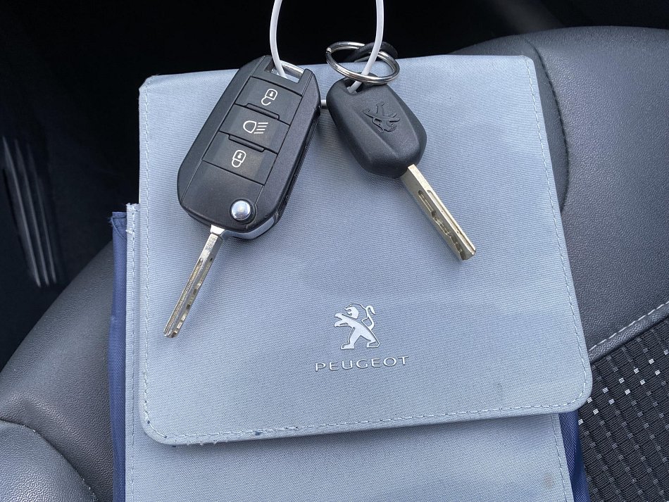 Peugeot 2008 1.6 VTi Allure