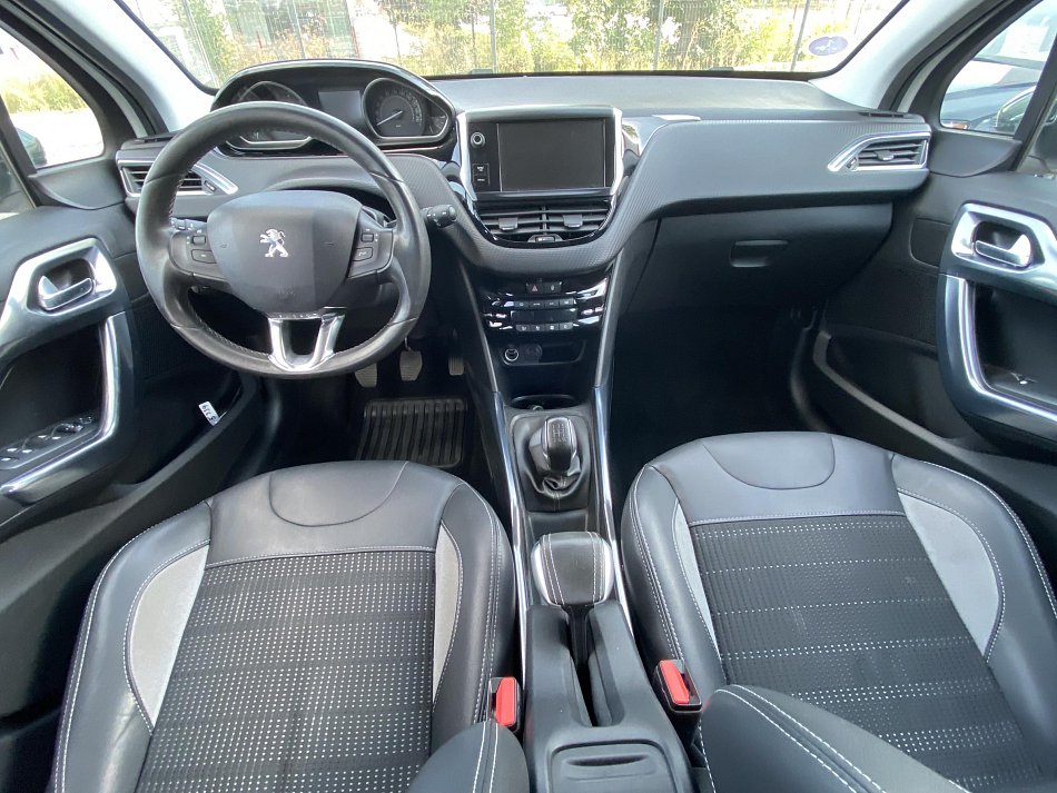Peugeot 2008 1.6 VTi Allure