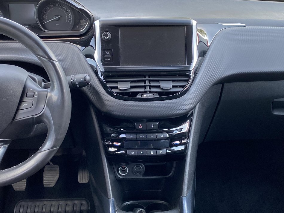 Peugeot 2008 1.6 VTi Allure