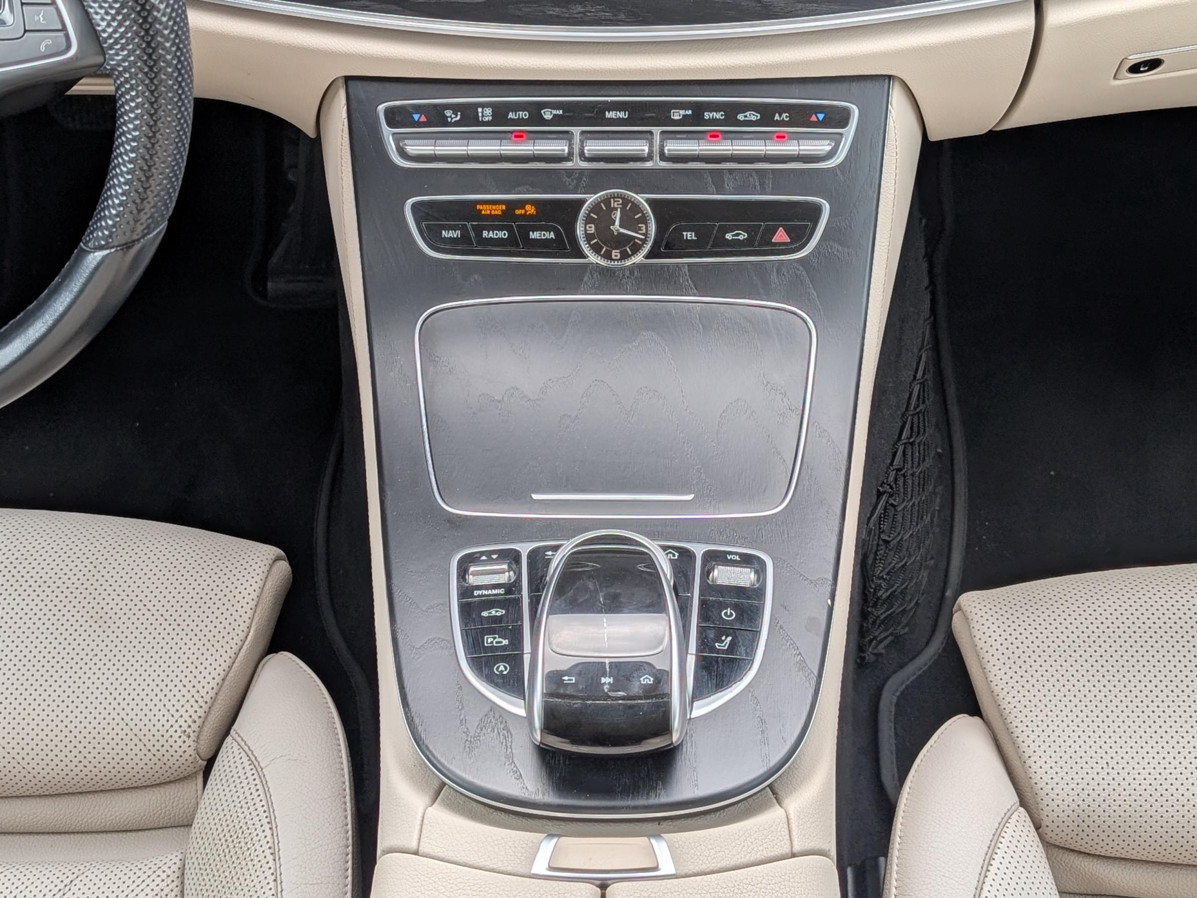 Mercedes-Benz Třída E, 2017 - pohled č. 10