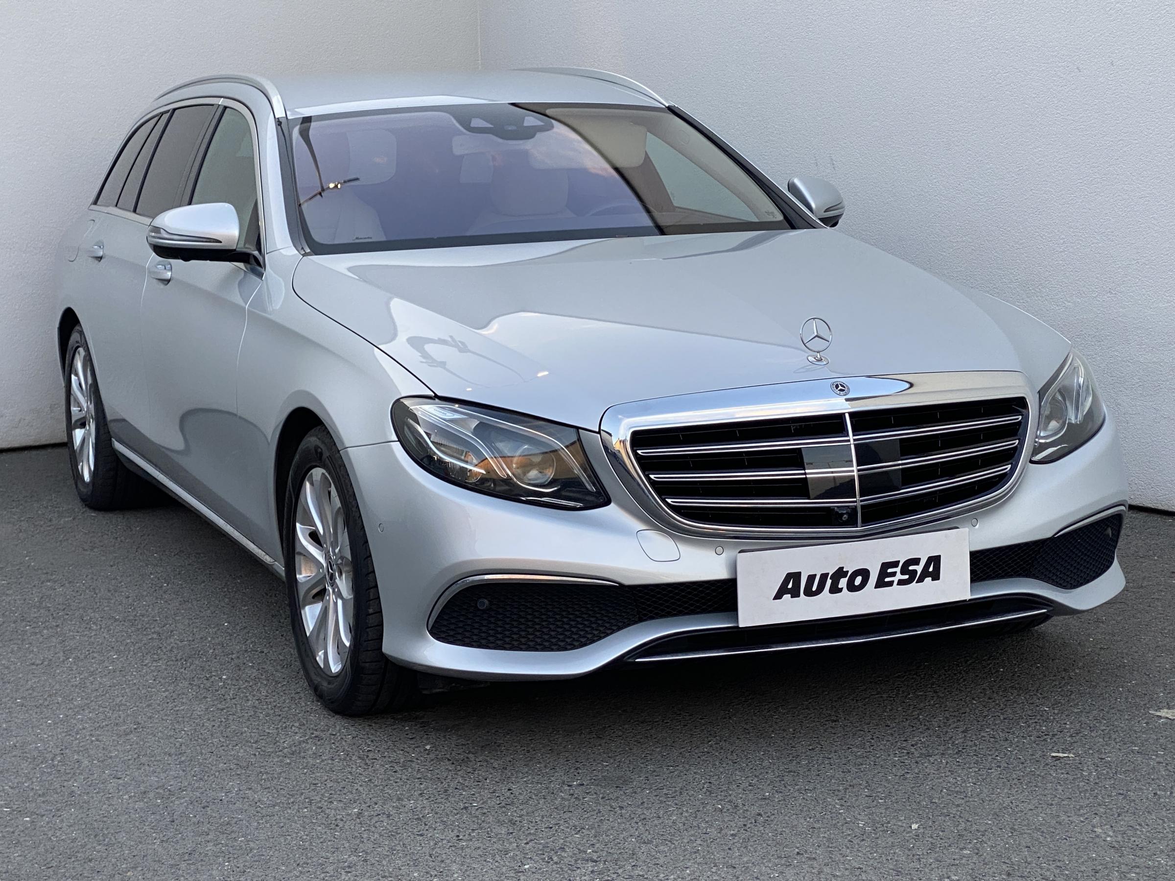 Mercedes-Benz Třída E, 2017 - pohled č. 16