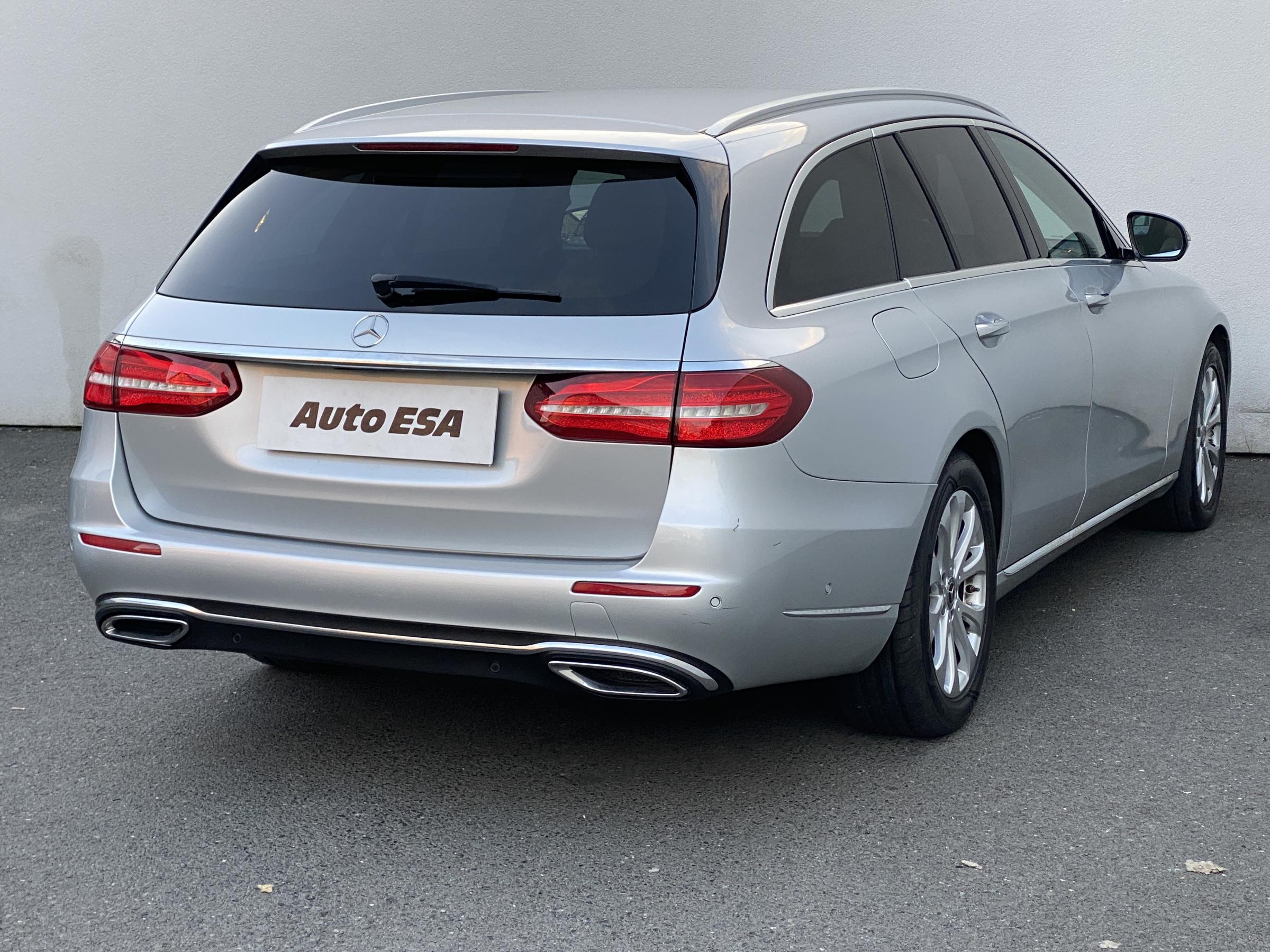 Mercedes-Benz Třída E, 2017 - pohled č. 19
