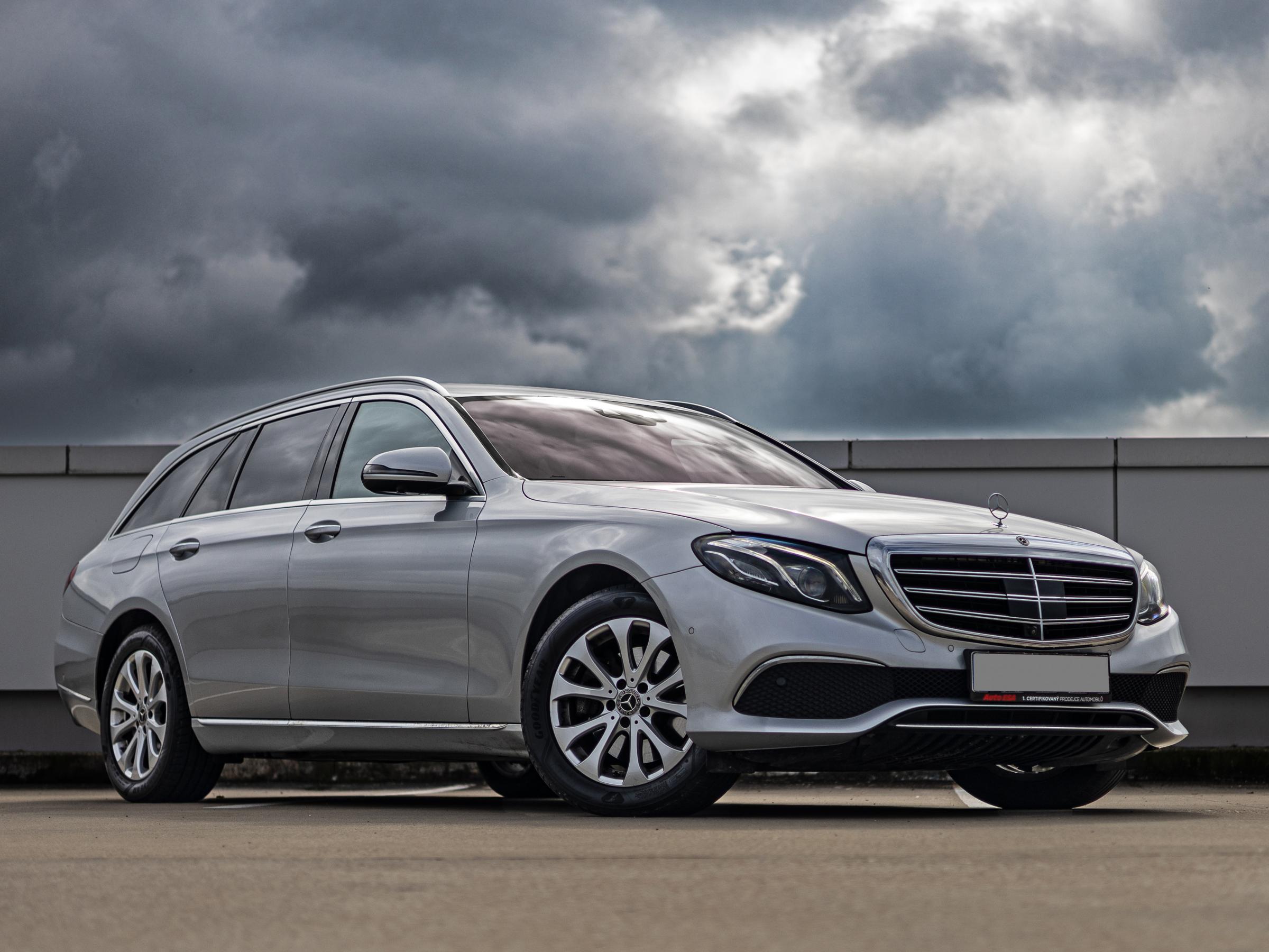 Mercedes-Benz Třída E, 2017 - pohled č. 2