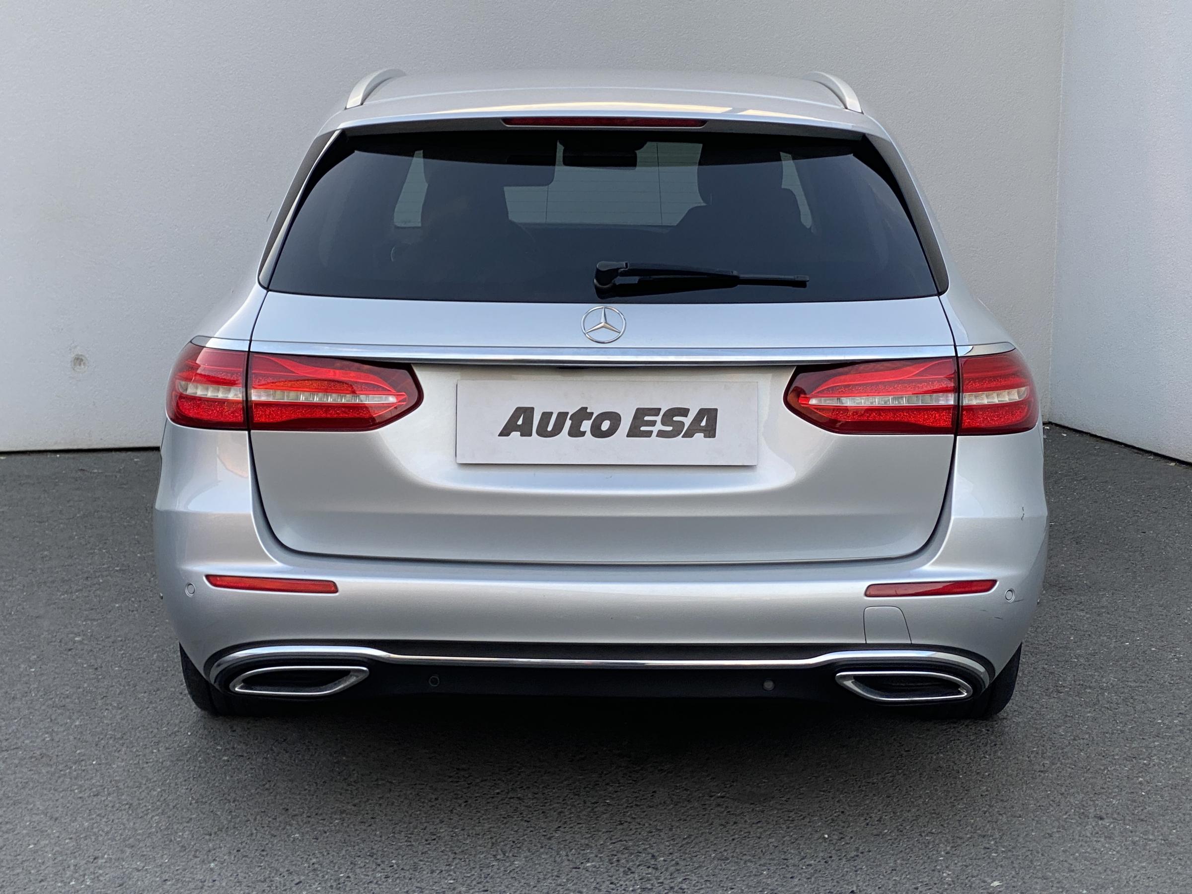 Mercedes-Benz Třída E, 2017 - pohled č. 20