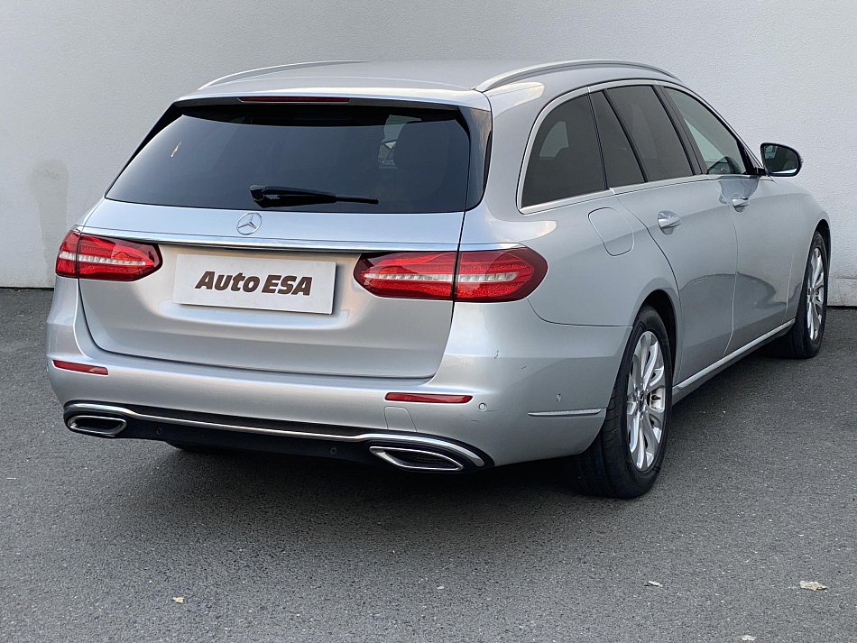 Mercedes-Benz Třída E 2.0CDi  E220 4M