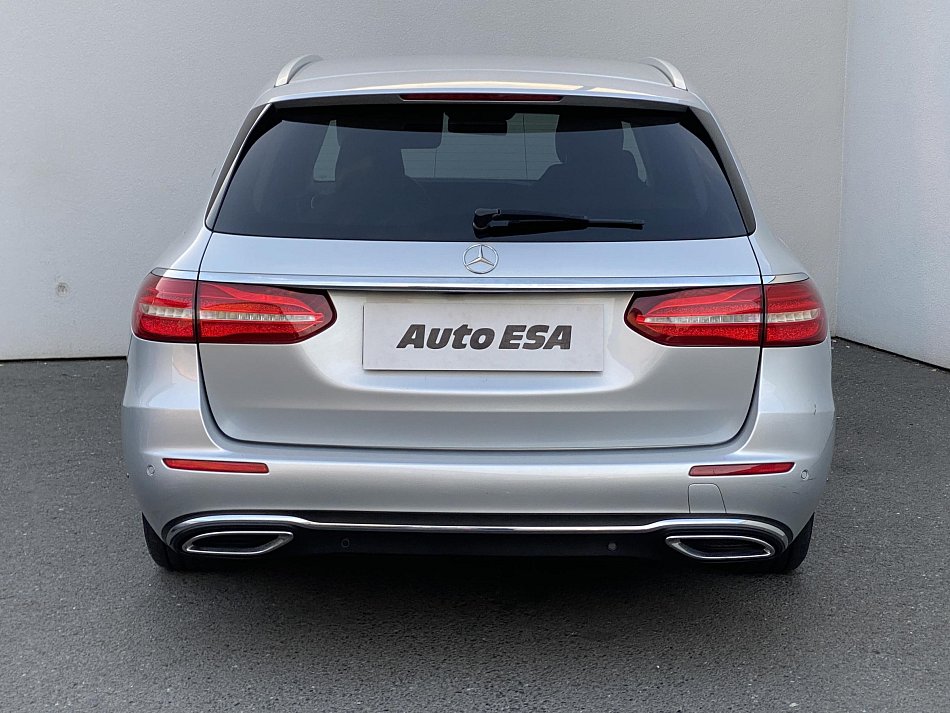 Mercedes-Benz Třída E 2.0CDi  E220 4M