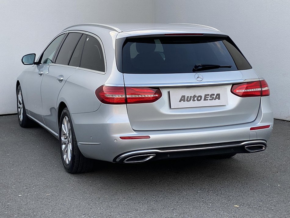 Mercedes-Benz Třída E 2.0CDi  E220 4M