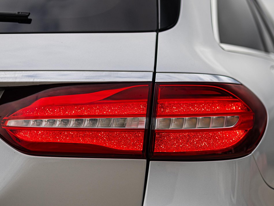 Mercedes-Benz Třída E 2.0CDi  E220 4M