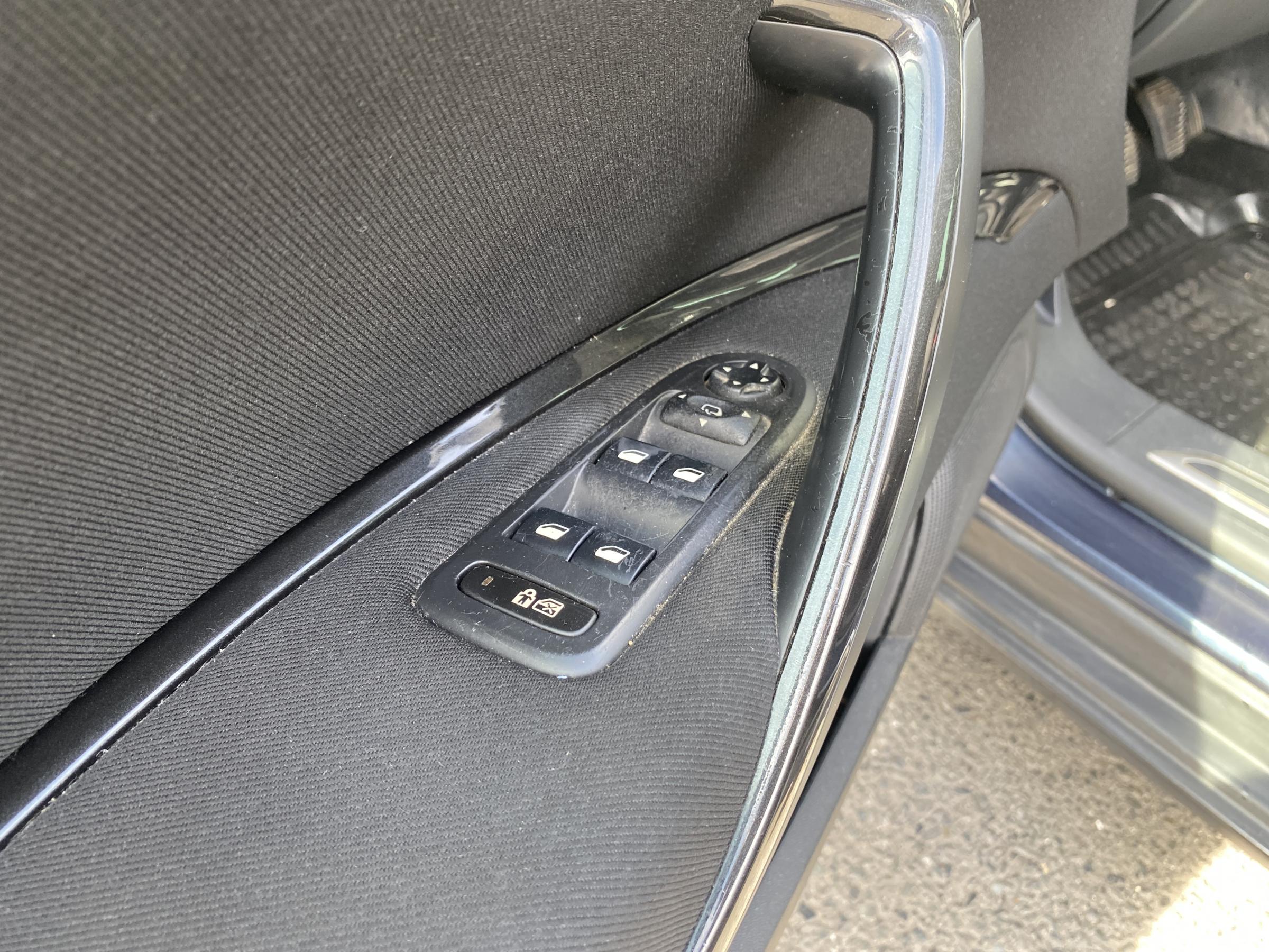 Citroën C5, 2009 - pohled č. 17