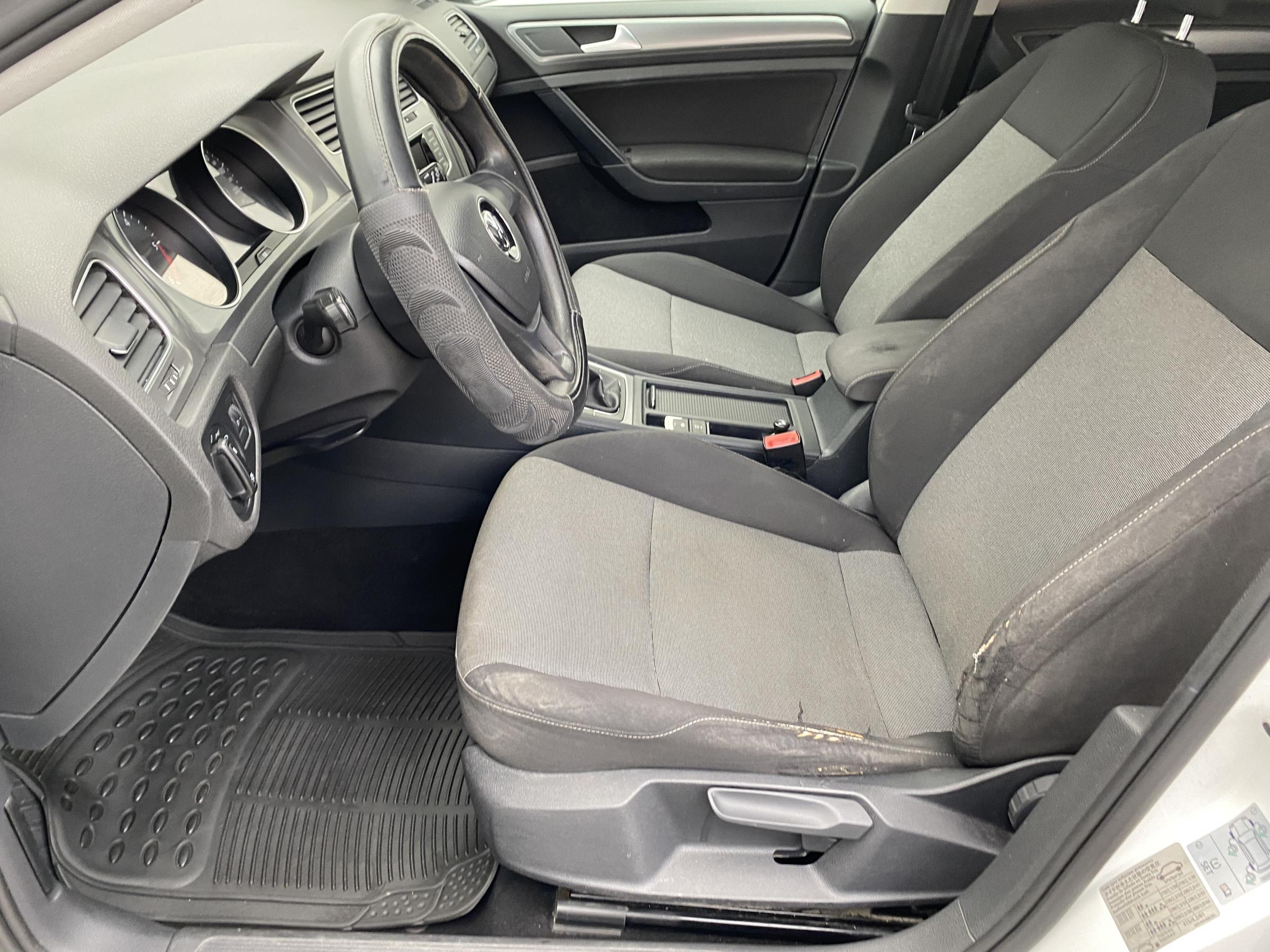 Volkswagen Golf, 2015 - pohled č. 10