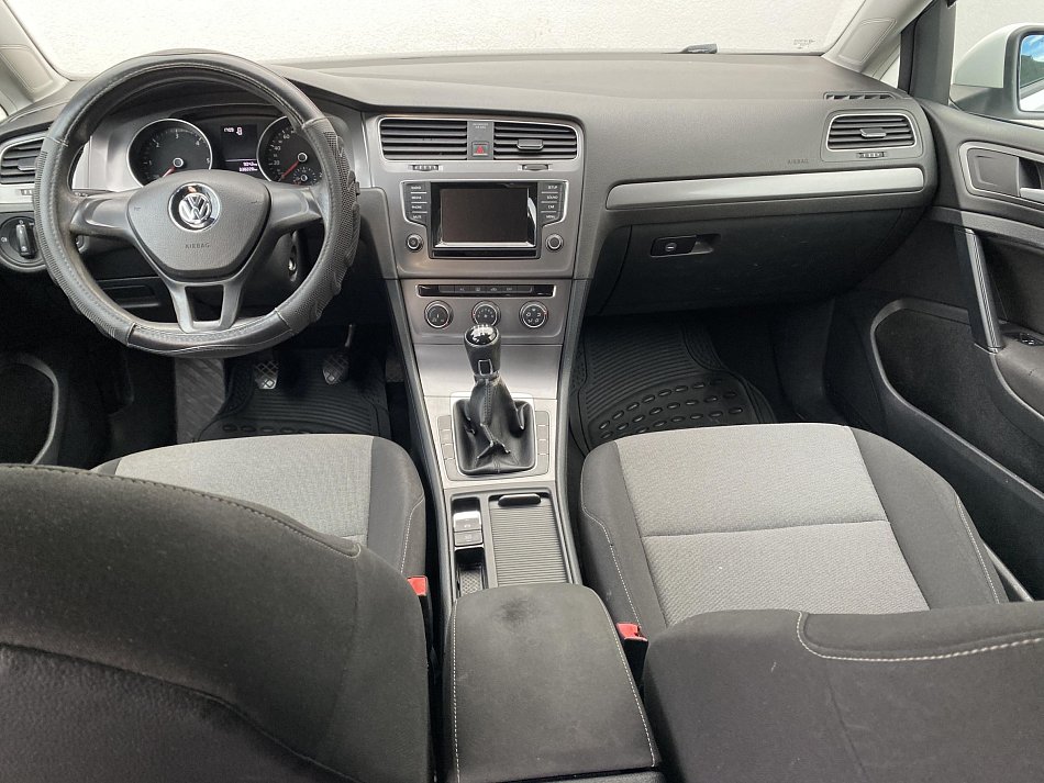 Volkswagen Golf 1.6 TDi 