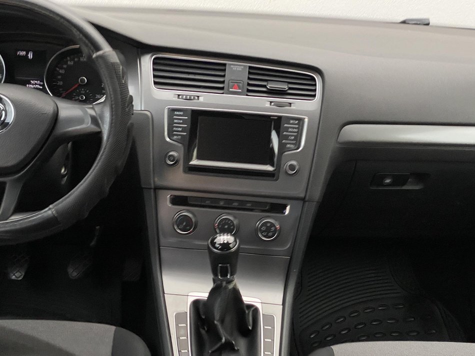 Volkswagen Golf 1.6 TDi 