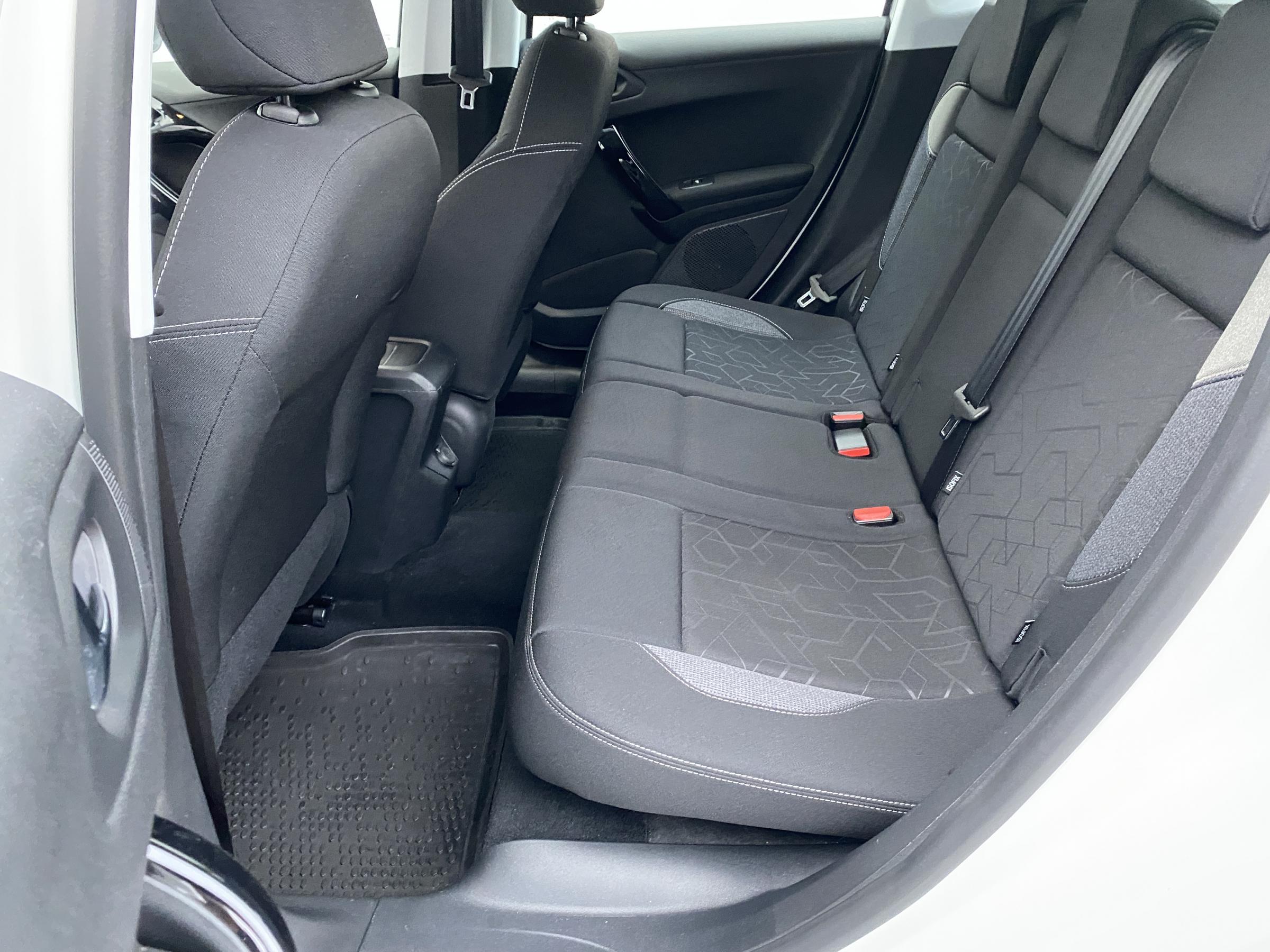 Peugeot 2008, 2019 - pohled č. 10