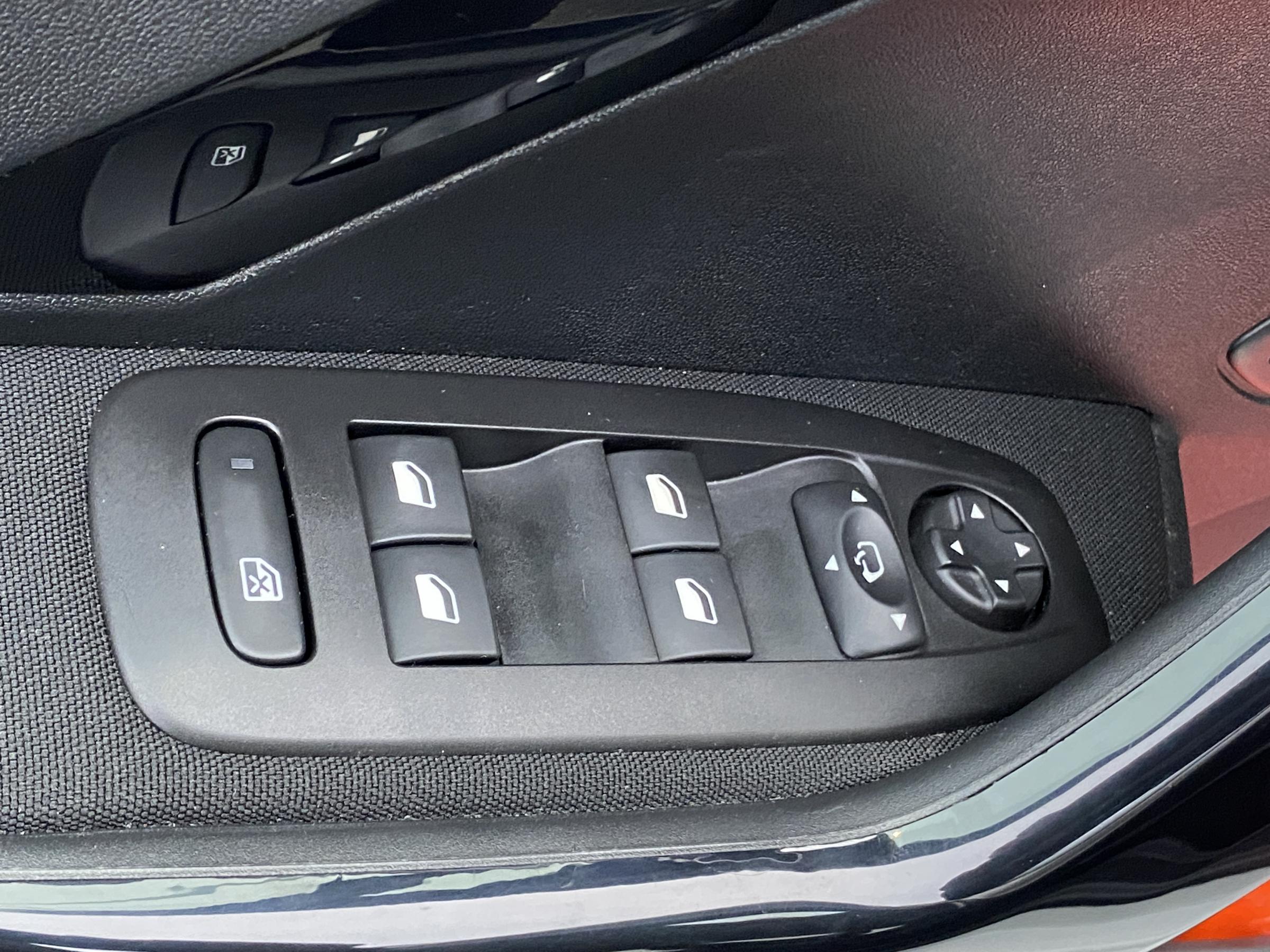 Peugeot 2008, 2019 - pohled č. 11